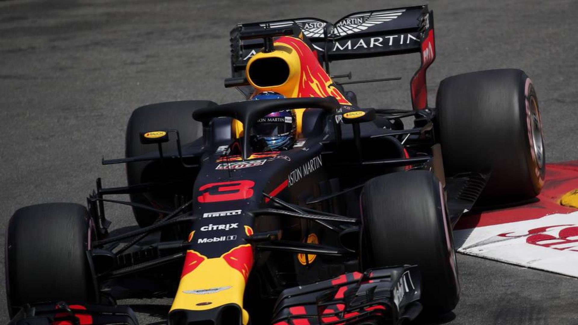 Pole para Ricciardo, Alonso 7º y Sainz 8º