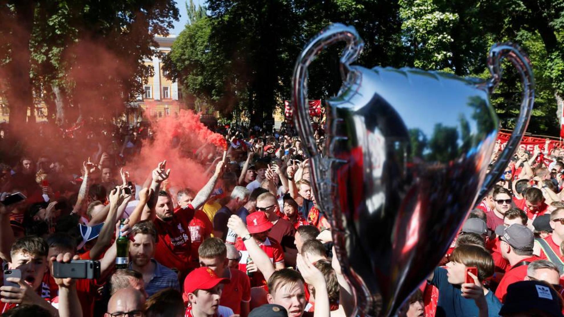 Policía de Kiev informa de 26 incidentes con aficionados de Real Madrid y Liverpool implicados