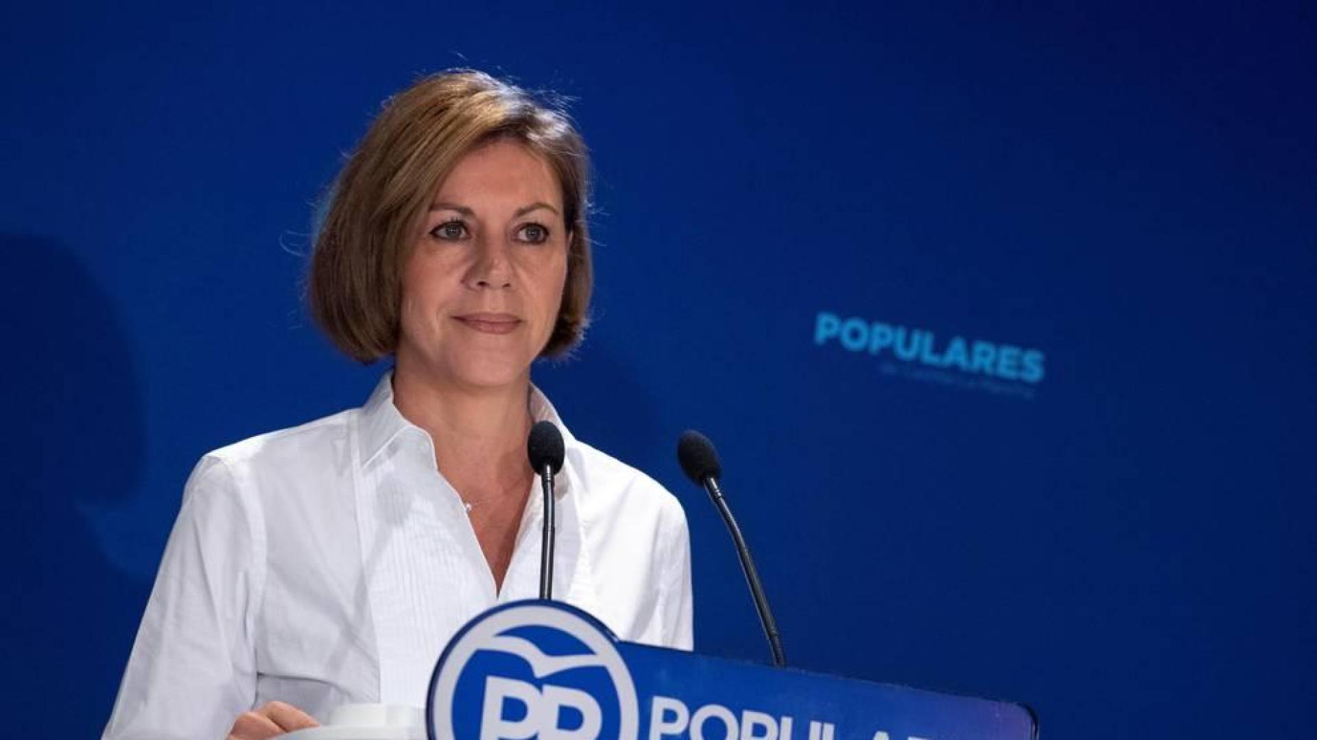 Cospedal dice a Sánchez que apoyarse en los separatistas le convierte en "enemigo" del Estado