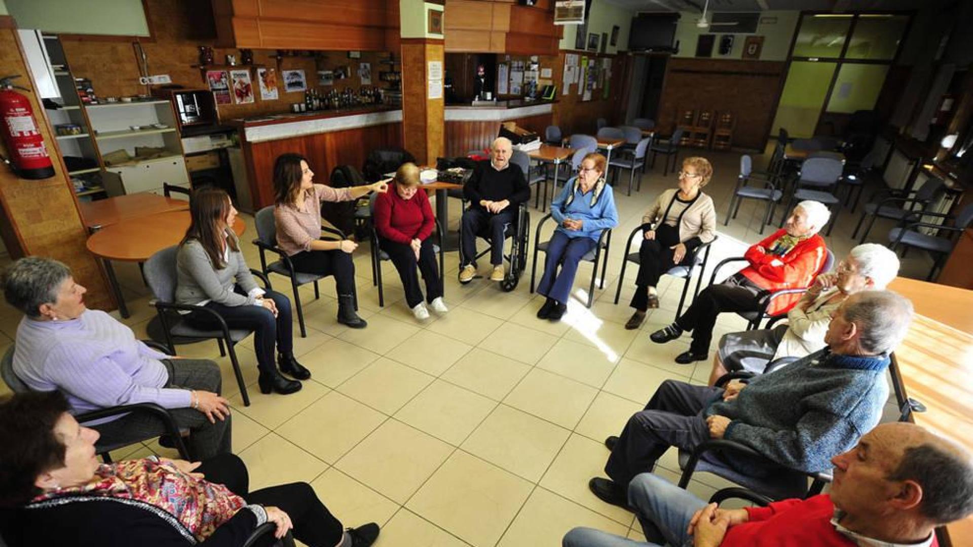 La jubiloteca de Olite inicia su andadura con once usuarios