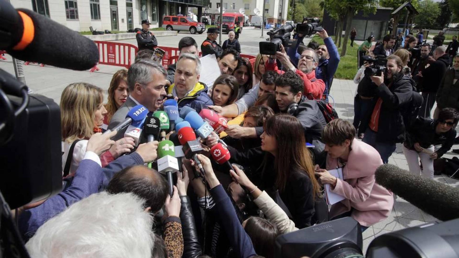 Abogado de cuatro acusados: “La declaración de ella no supera el mínimo estándar de rigurosidad”