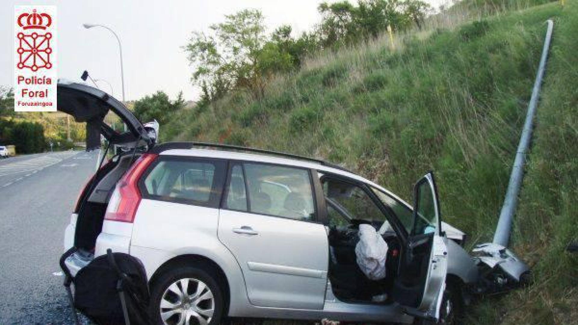 Seis heridos, dos de ellos niños, en un accidente de tráfico en Puente la Reina