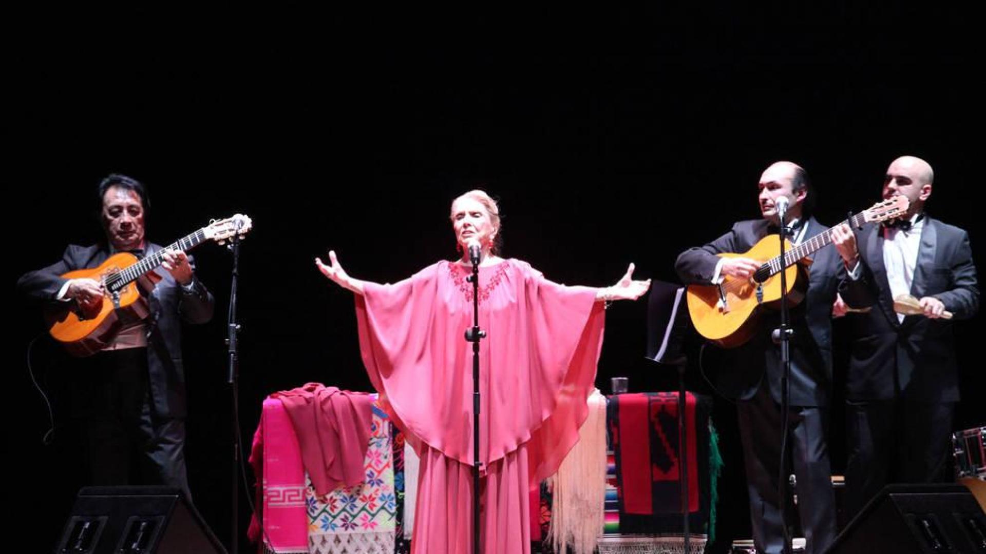 Despedida a María Dolores Pradera de parte de cantantes y actores