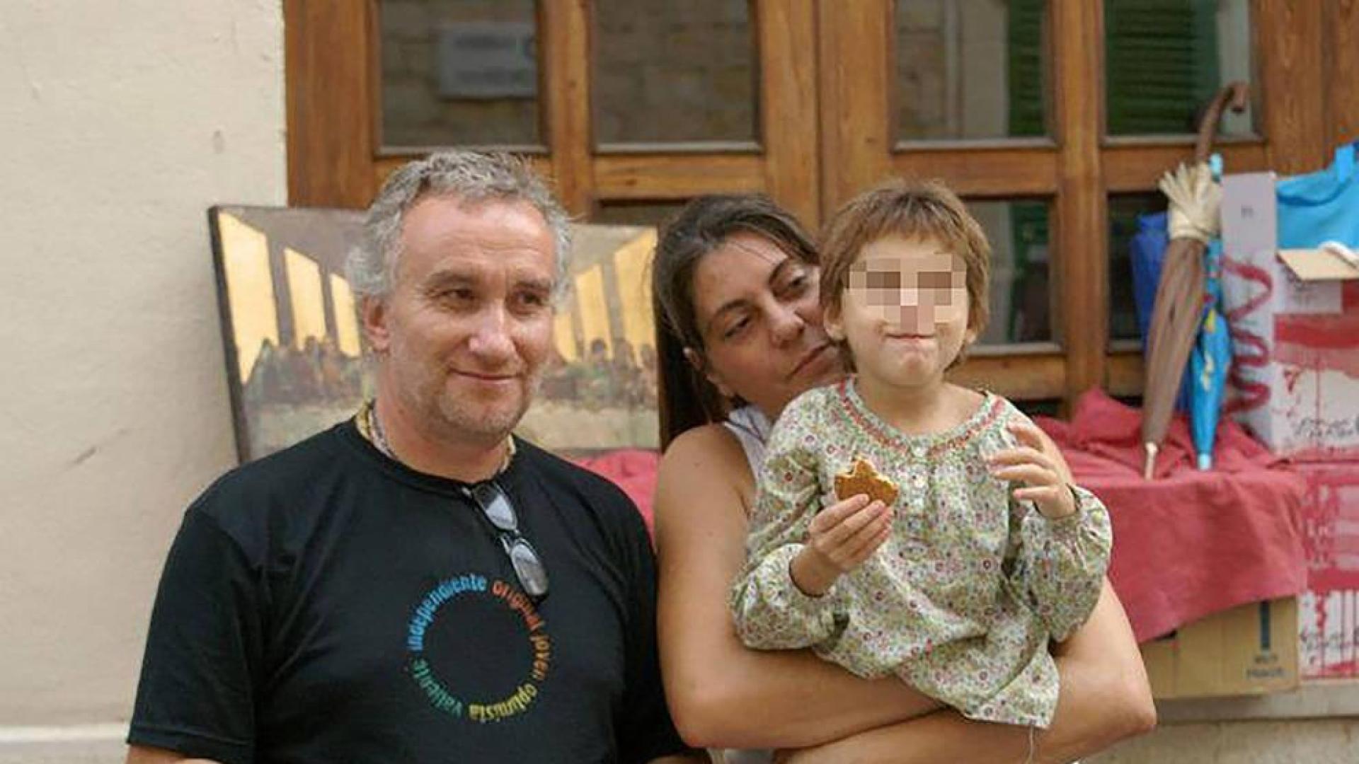 Los padres de Nadia, "ofendidos" por la noticia de las fotos sexuales de la niña