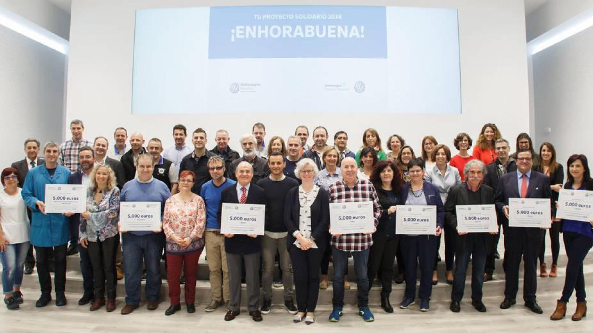 VW Navarra y su comité de empresa entregan 40.000 € a ocho entidades sociales