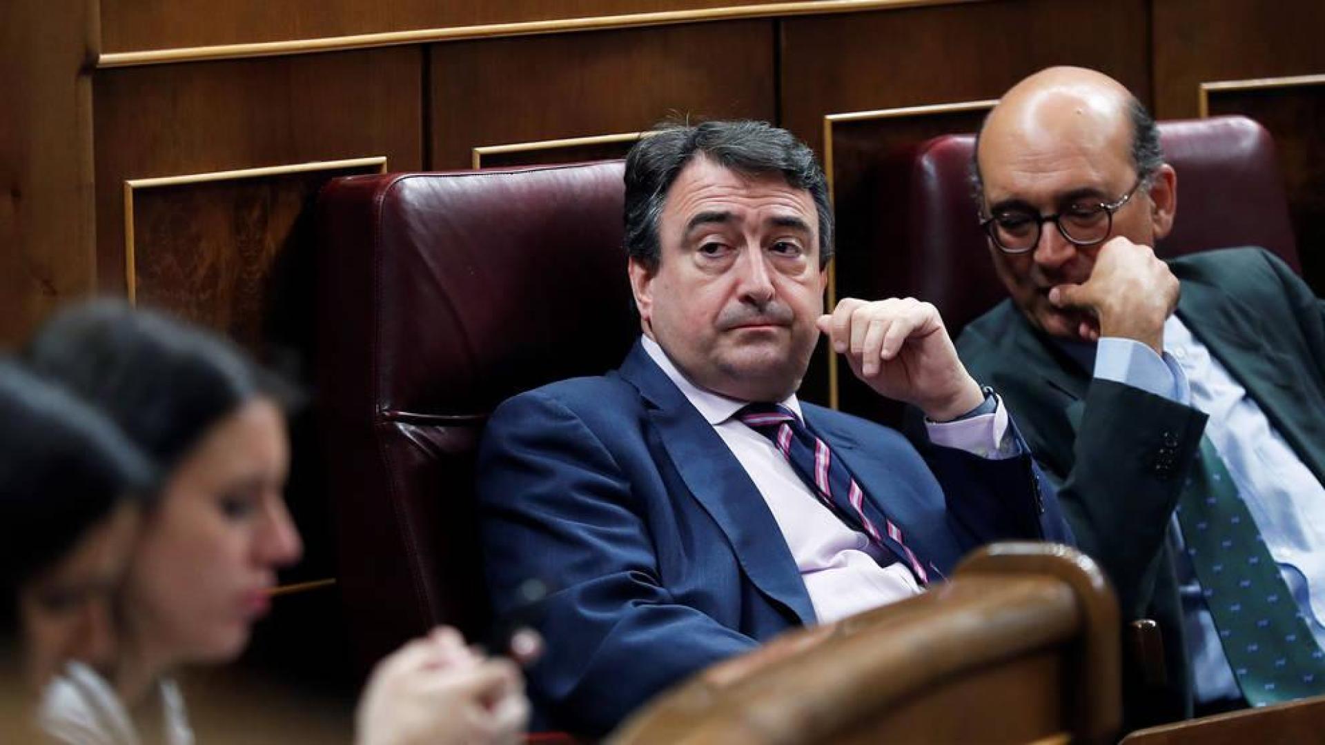 El PNV decidirá este jueves si apoya la moción de censura tras oír a Sánchez