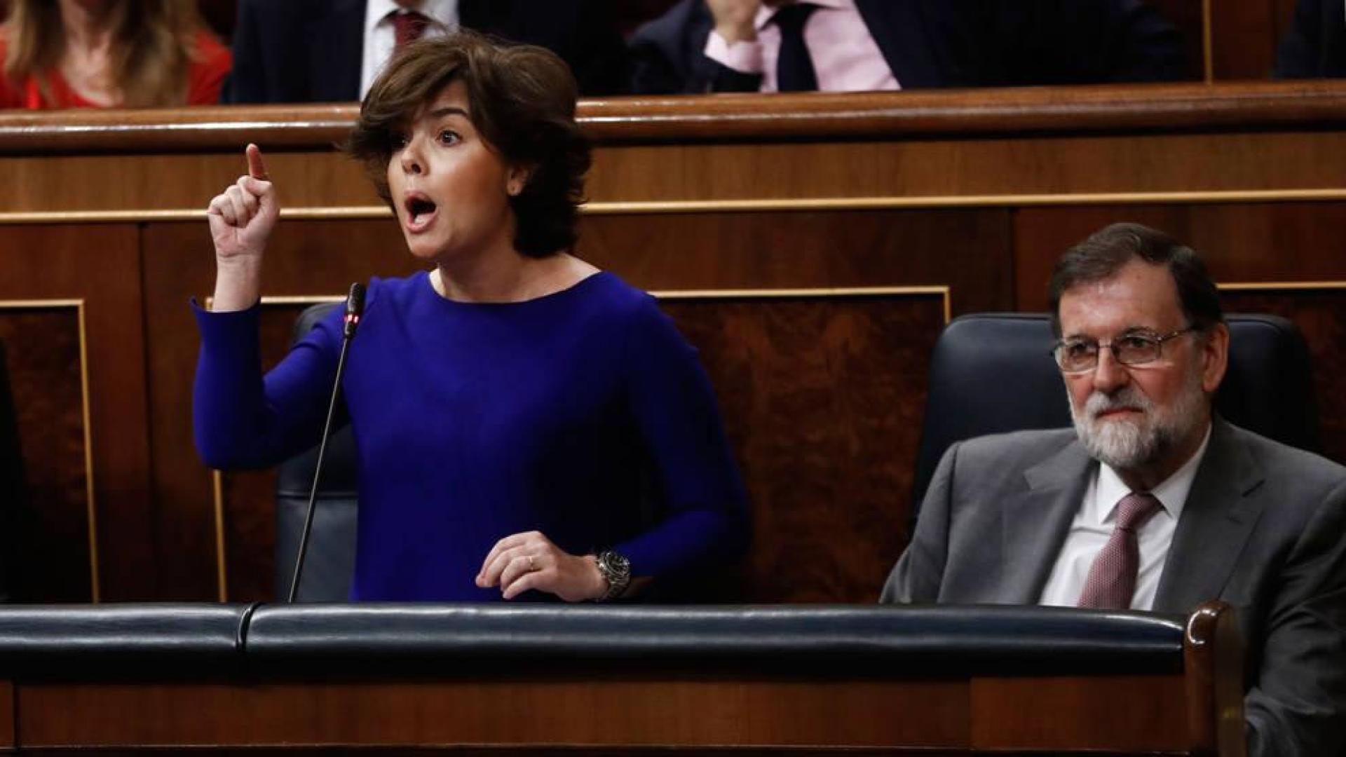 Santamaría avisa a Torra de que el Gobierno estará pendiente de que cumpla la ley