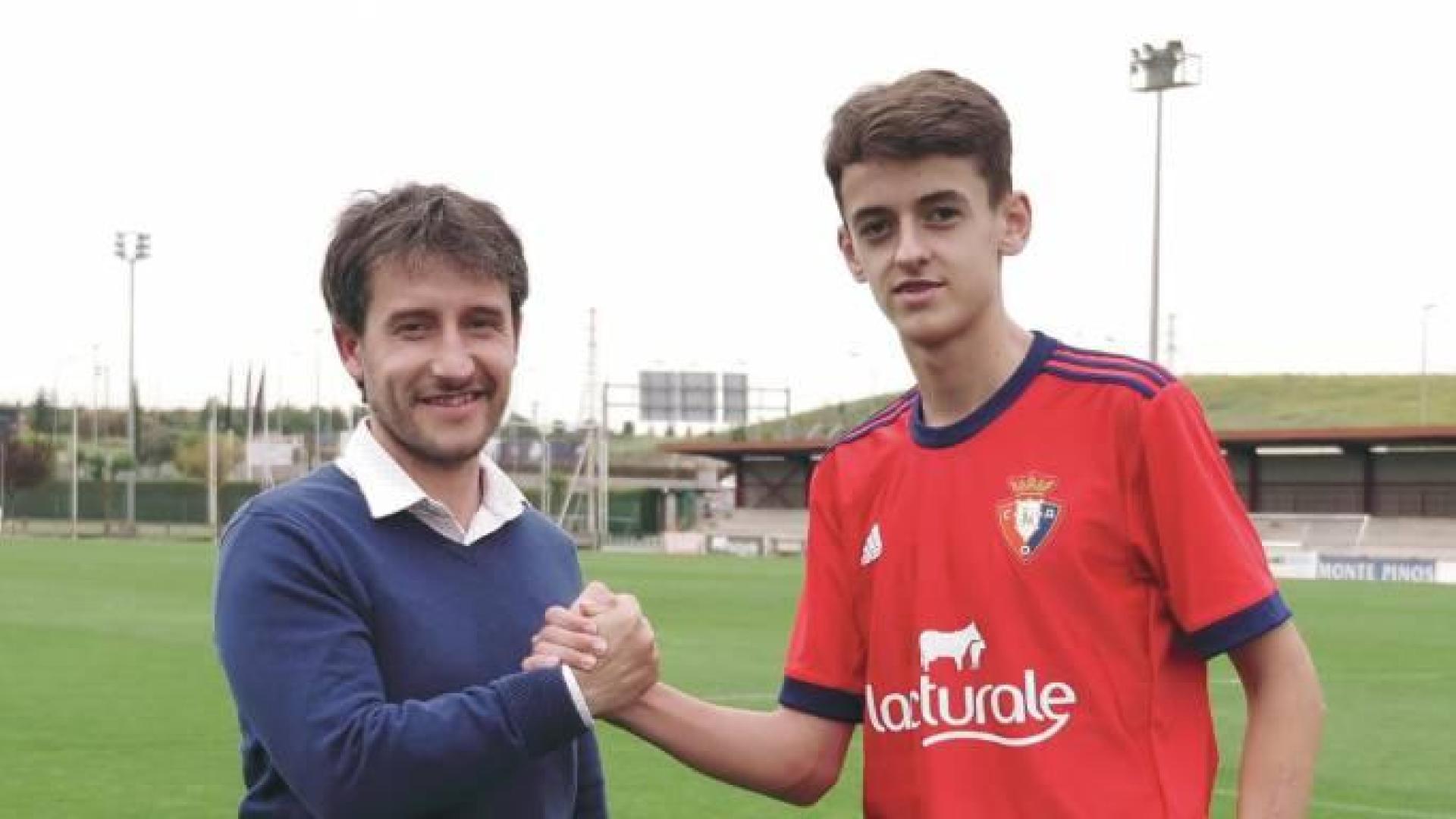 Osasuna renueva al canterano Aimar Oroz