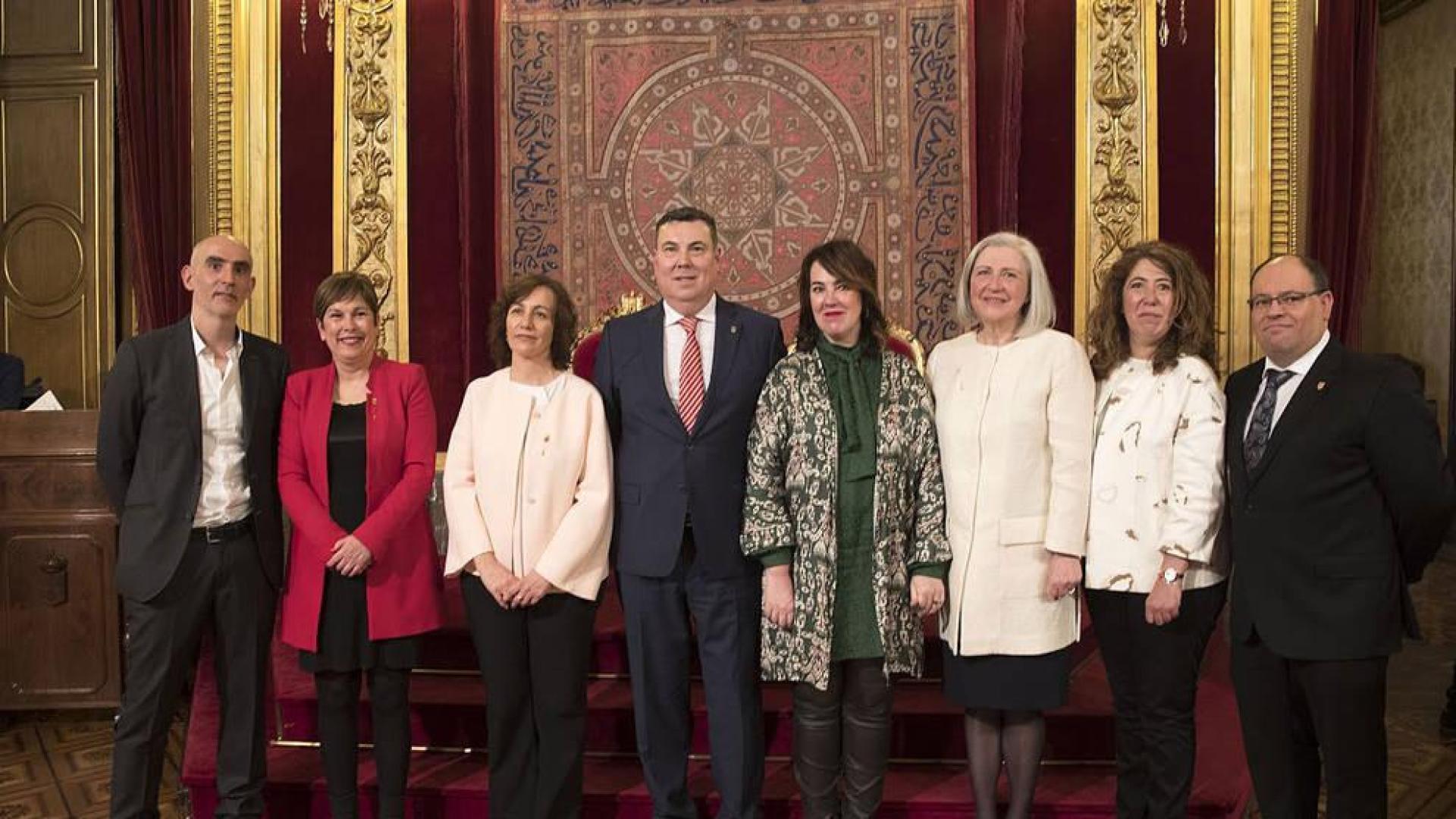 Barkos reconoce la labor del Orfeón Pamplonés, Teresa Catalán y Alfredo Sanzol