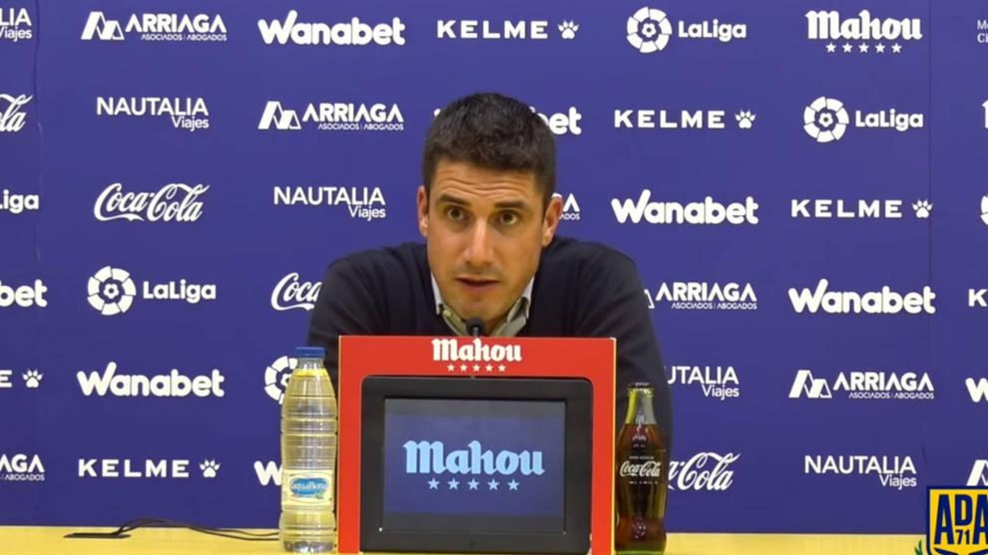 Velázquez (Alcorcón): "Con su plantilla Osasuna debería estar en ascenso directo"