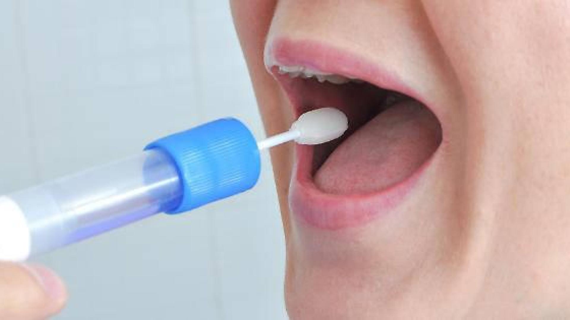 Le dan alto para hacerle un test de drogas en Tudela y termina tragándose el hisopo