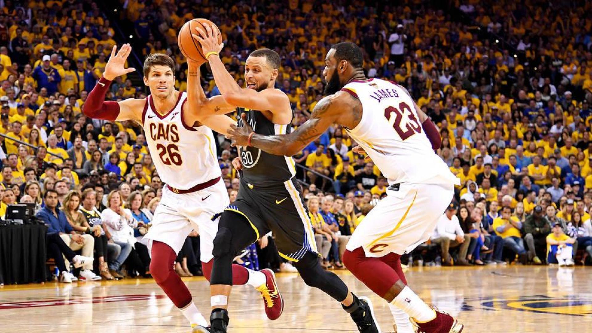 Los nueve triples de Curry llevan a Golden State al 2-0