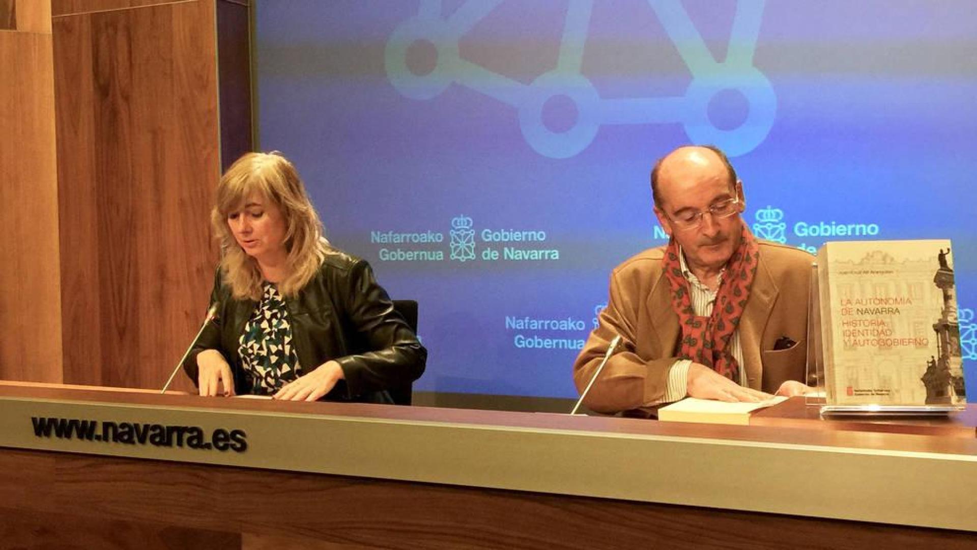 El Gobierno foral publica un libro sobre la autonomía de Navarra