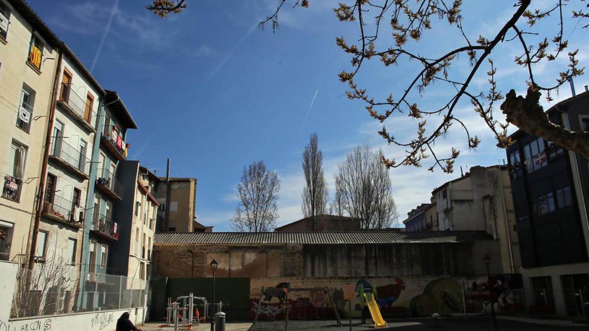 El derribo de Muebles Apesteguía comenzará tras los Sanfermines