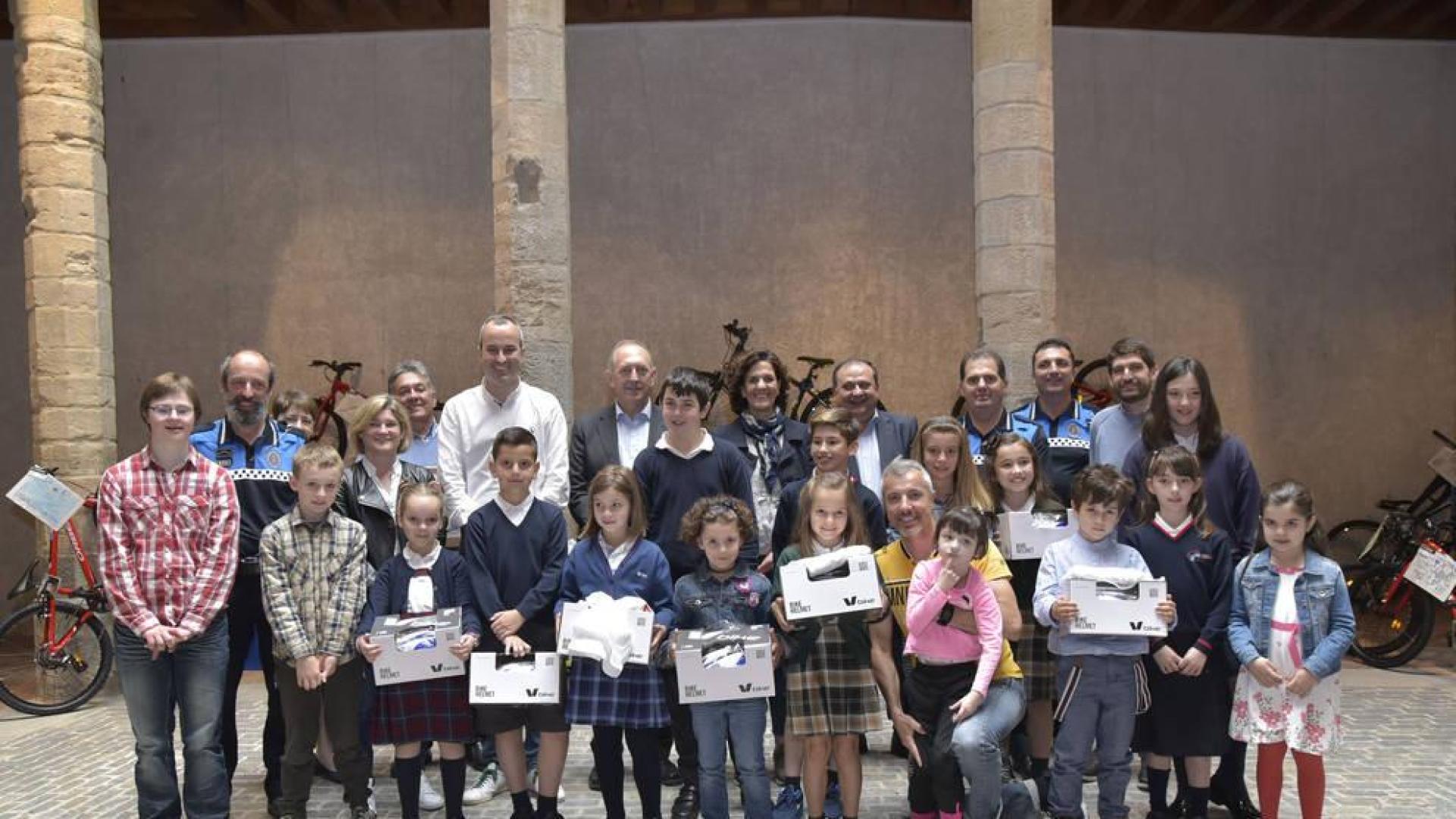 Premios de dibujo y eslóganes del Concurso Escolar de Educación Vial