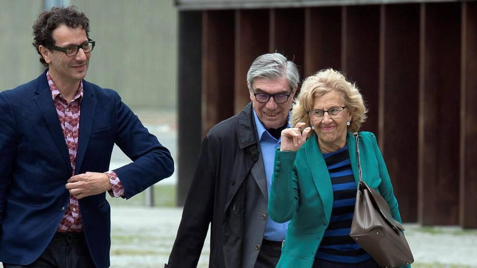 Don Felipe ha llegado a Pamplona a las 11.30 horas acompañado por el ministro de Fomento, José Luis Ábalos