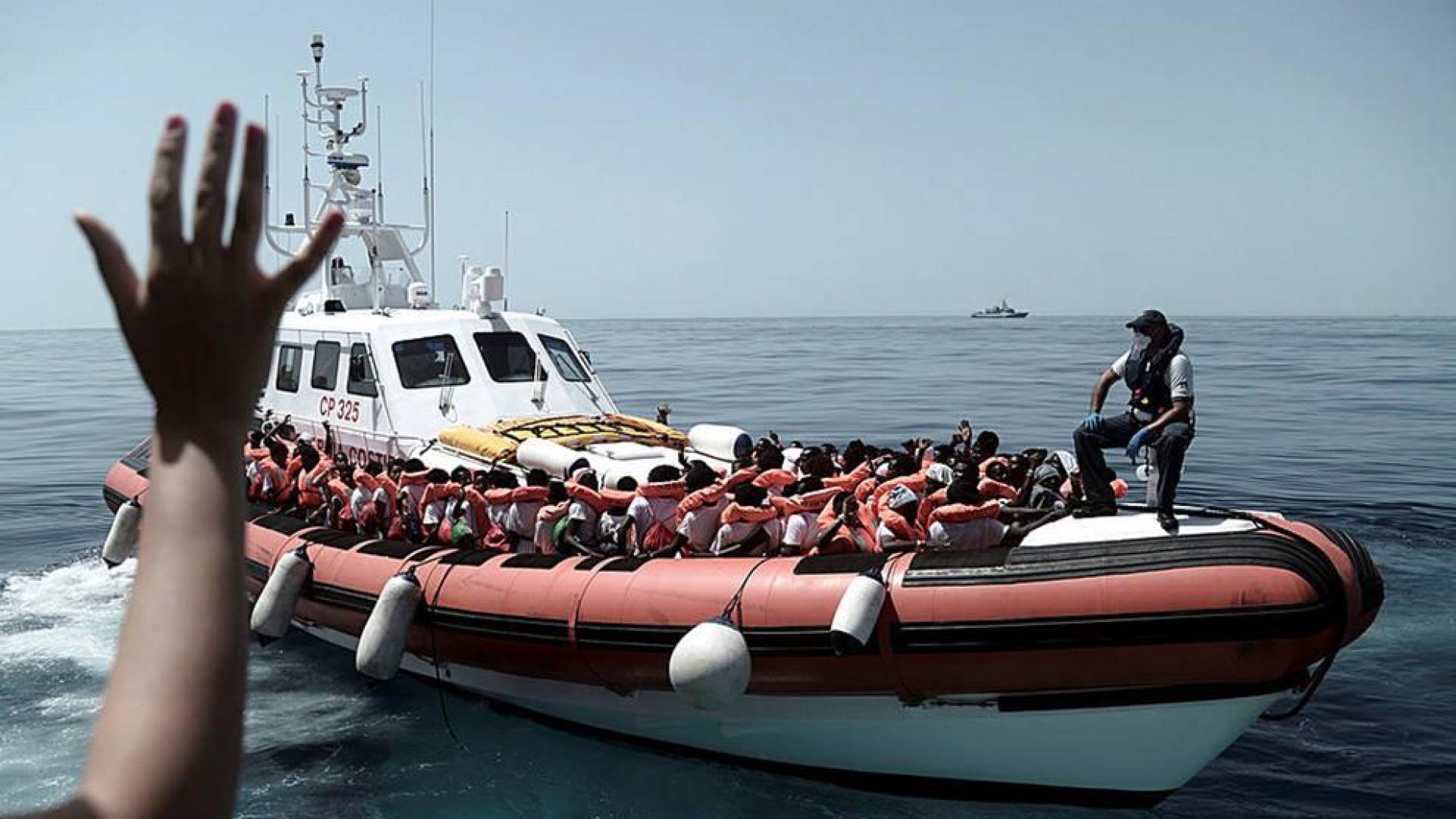 El Aquarius viaja ya hacia Valencia junto a otras dos embarcaciones