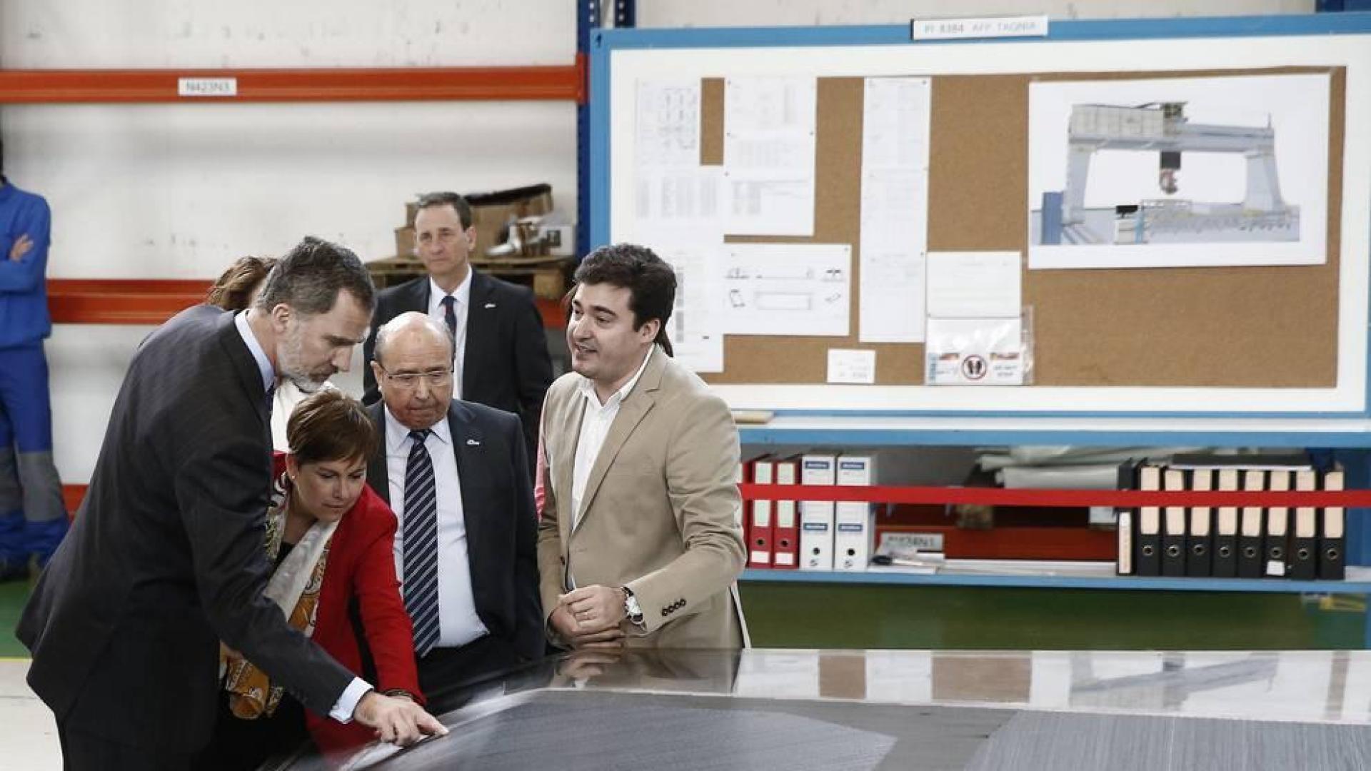 El rey Felipe VI visita las instalaciones de MTorres en Torres de Elorz