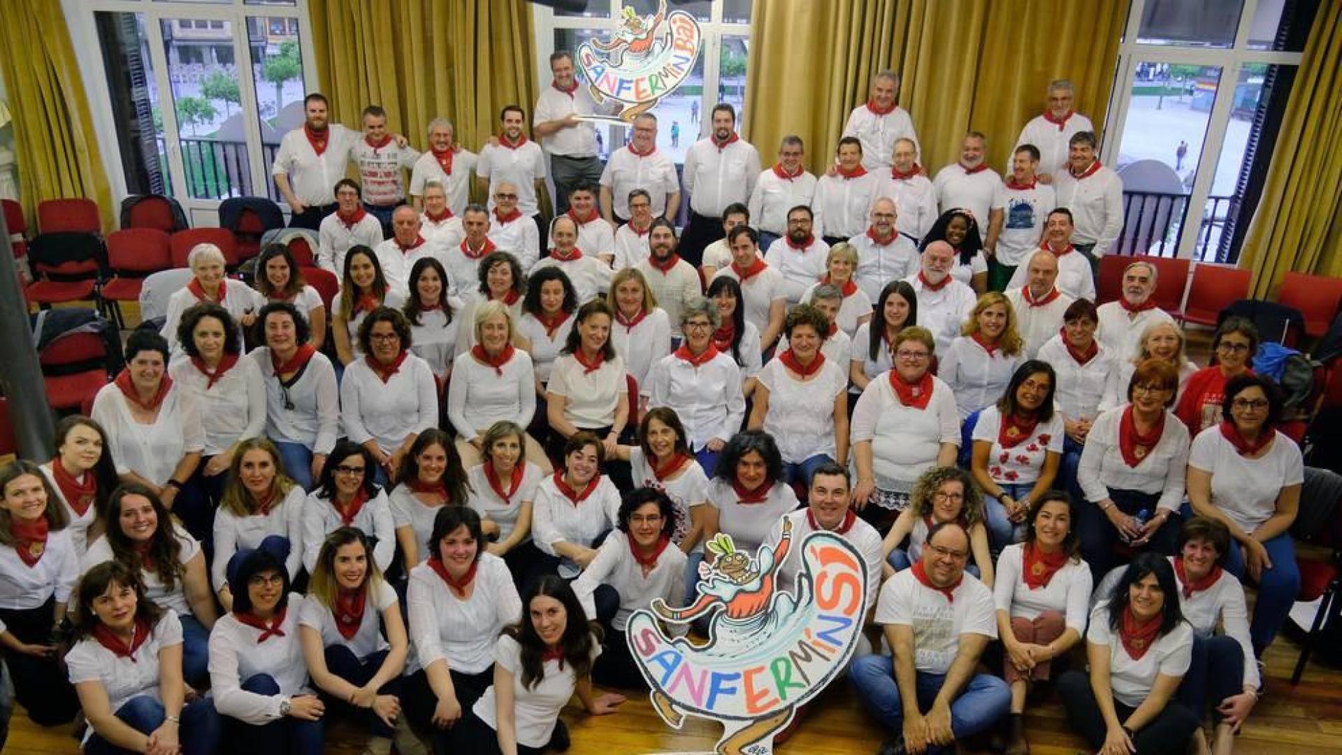 El Orfeón Pamplonés entona '¡San Fermín SÍ, San Fermin BAI!'