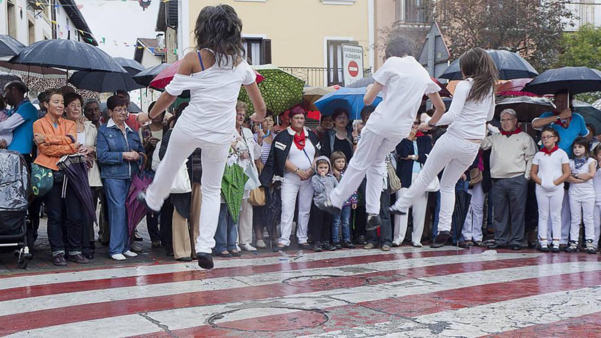 Los vecinos eligen comprar una carpa en Alsasua