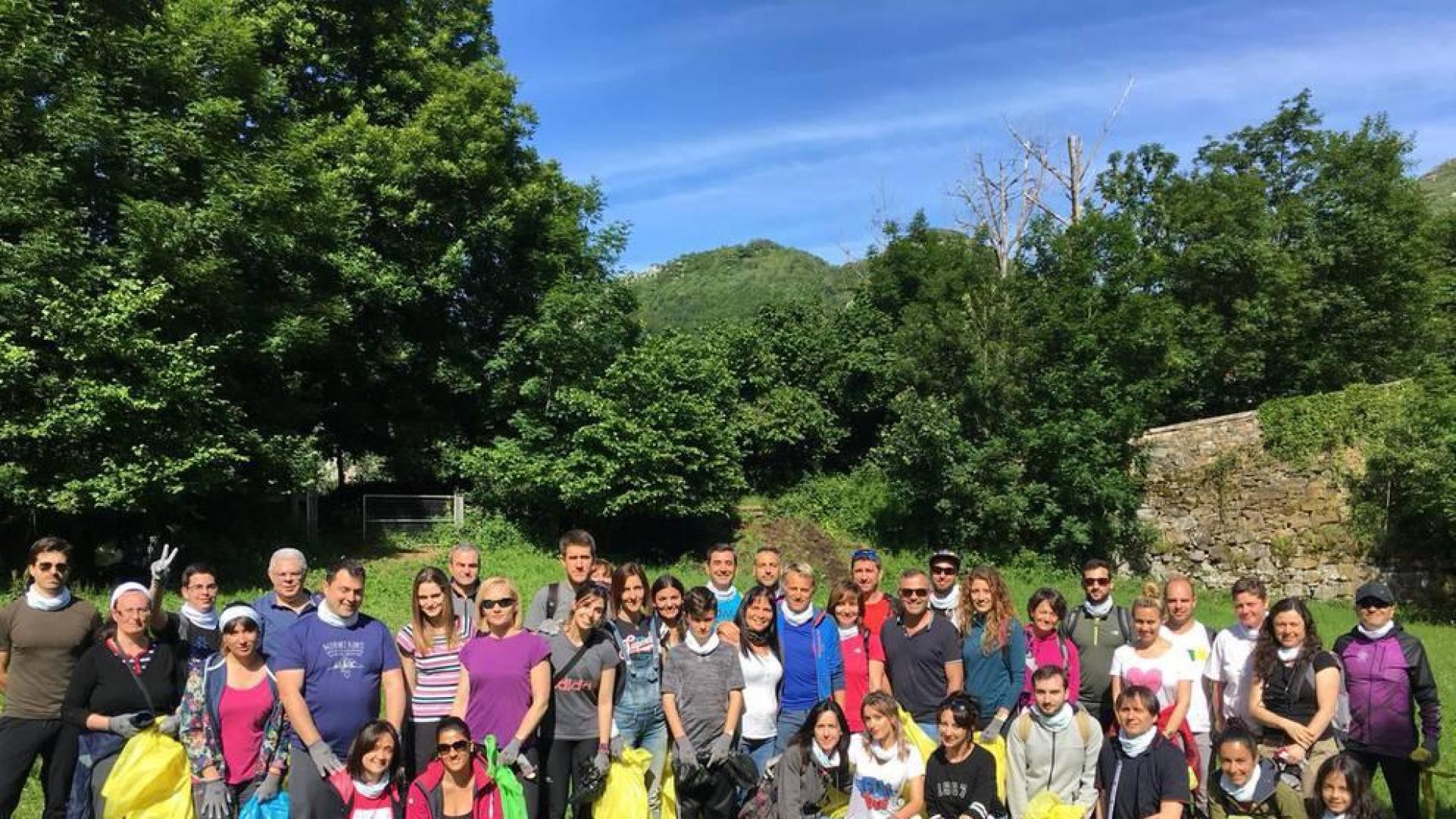 Voluntarios de Navarra retiran residuos en cuatro entornos naturales de Navarra