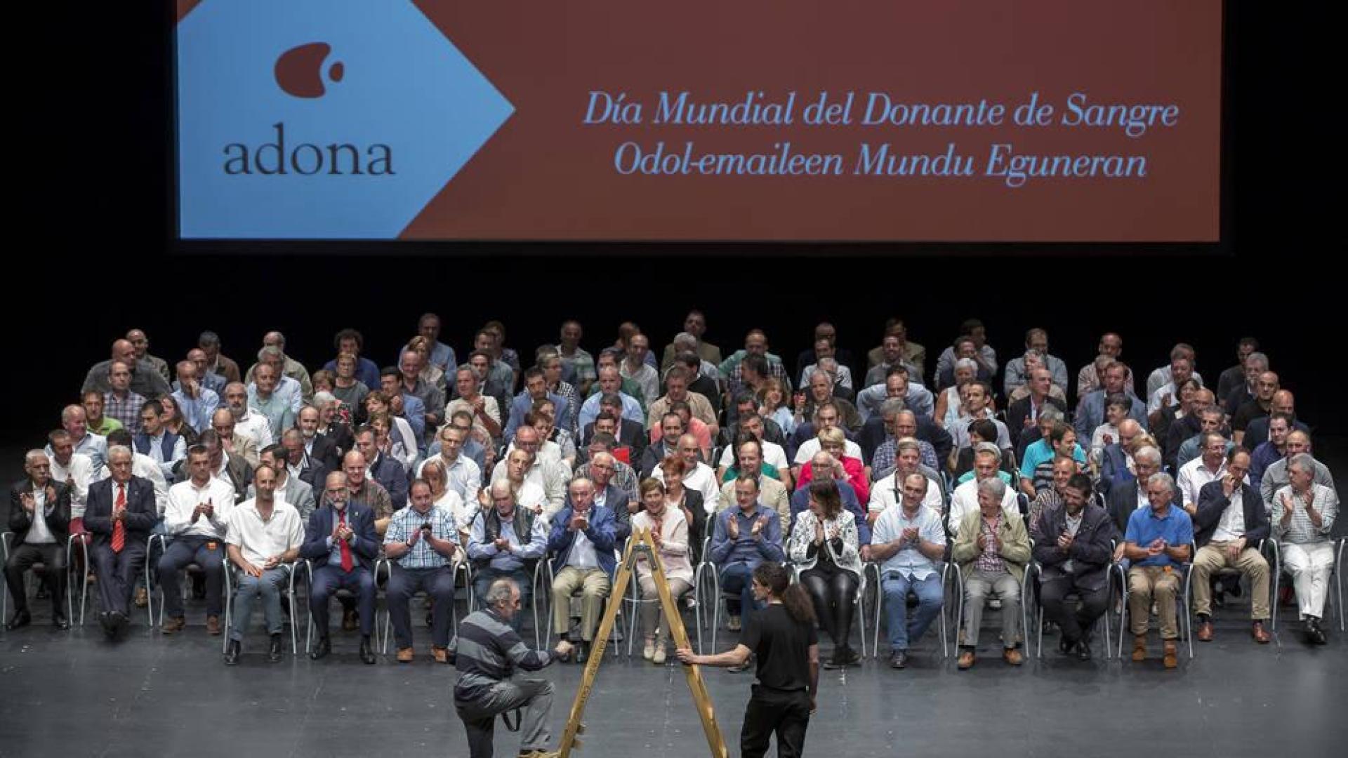 Adona reconoce a 200 donantes por su "aportación solidaria y altruista"