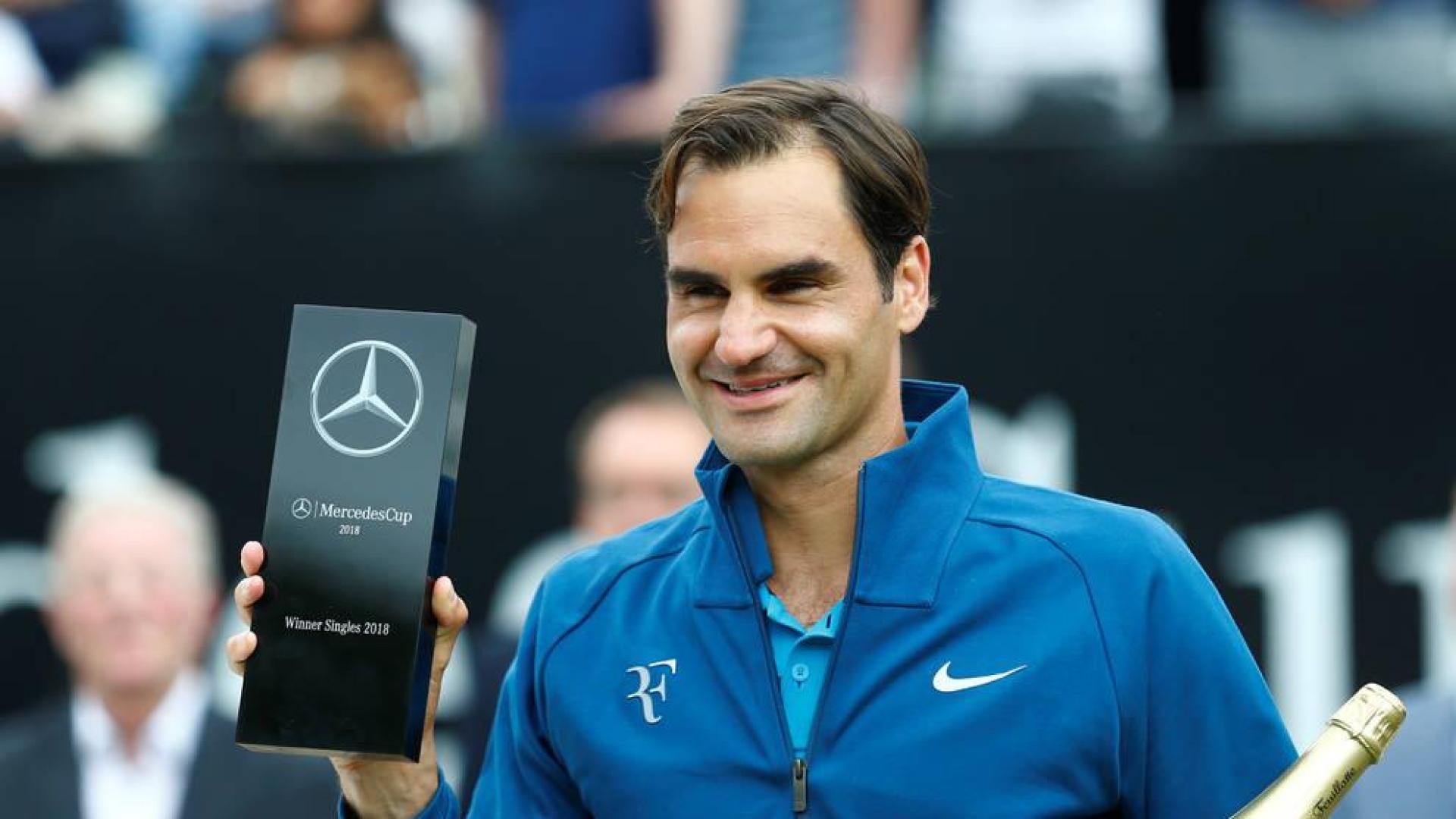 Federer recupera el número 1