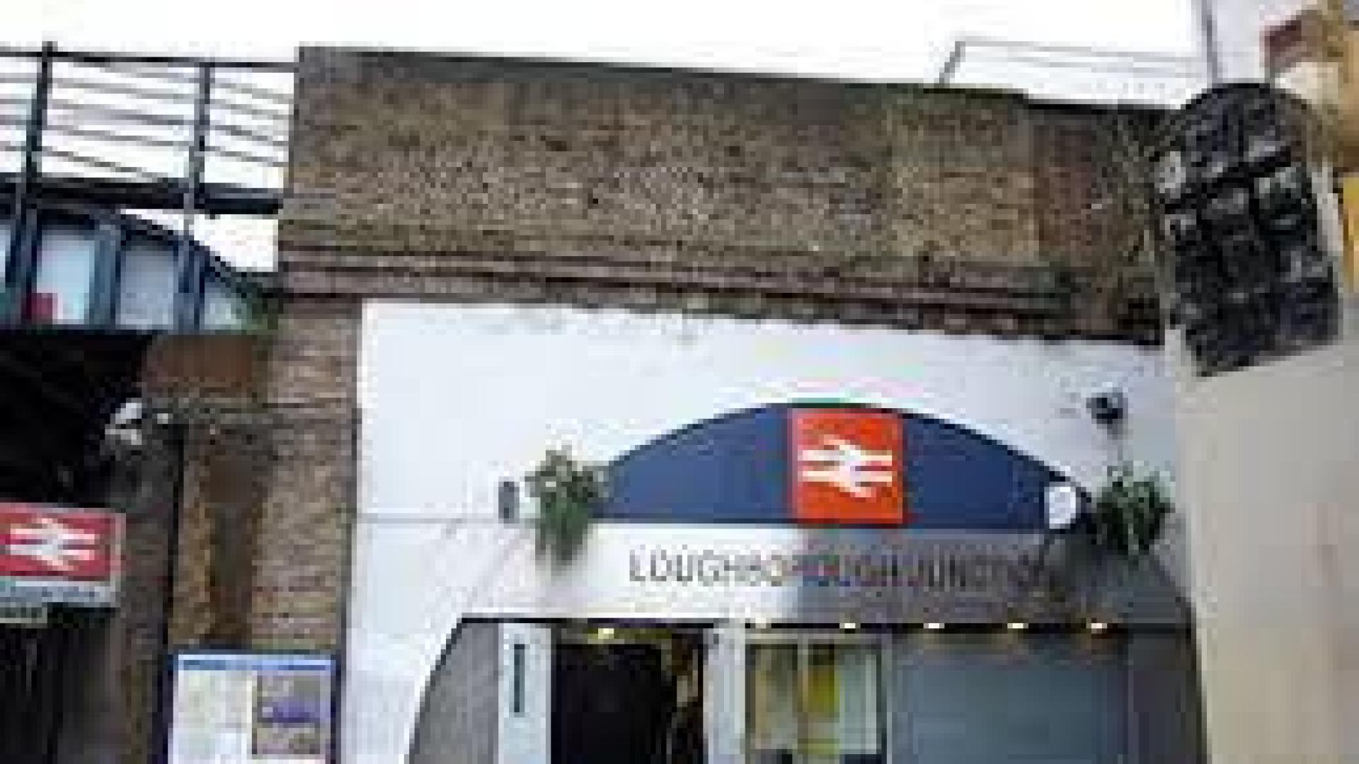 Tres muertos al ser atropellados por un tren en Londres