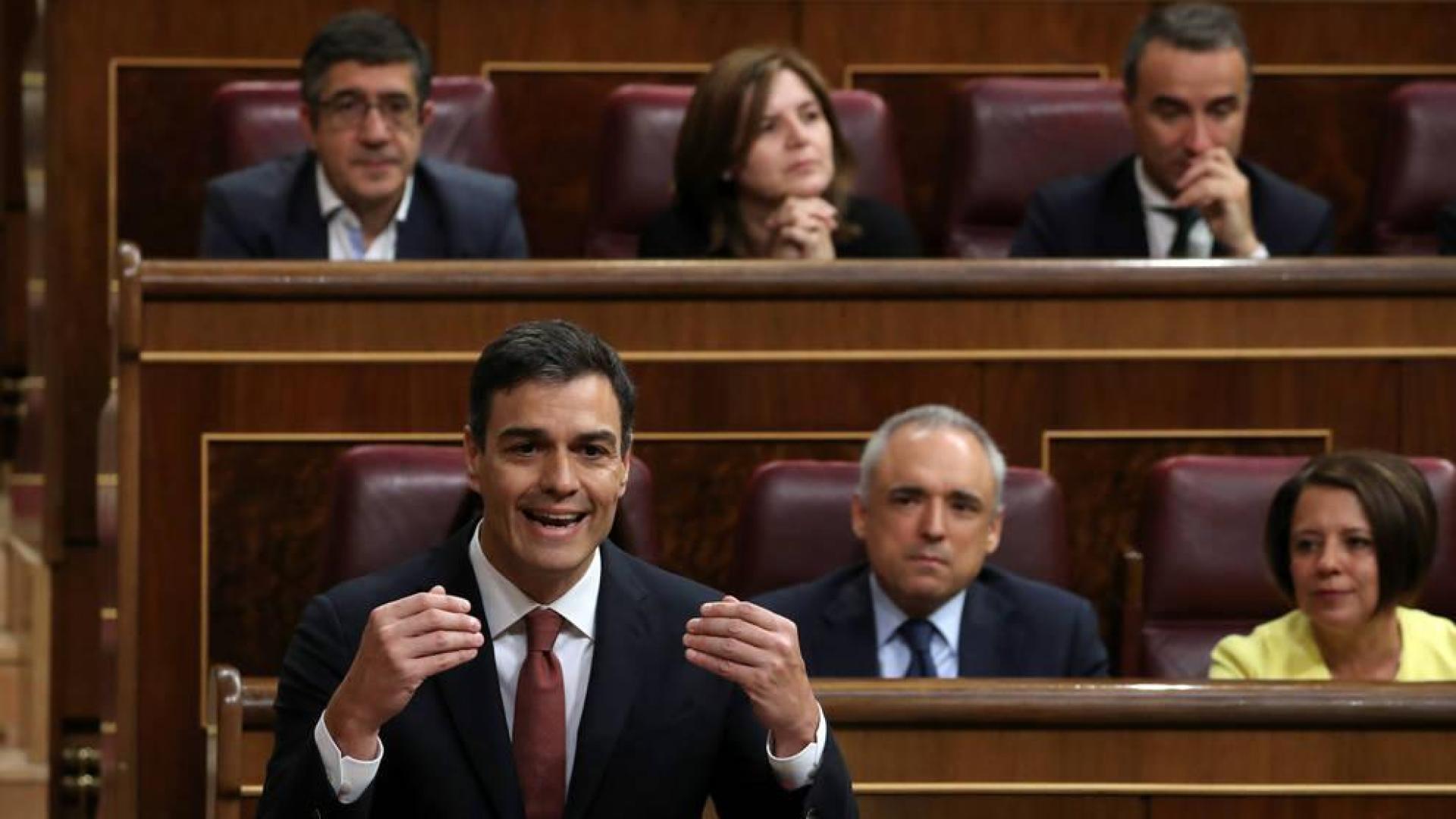 Sánchez promete mejorar a corto plazo la financiación de todas las regiones