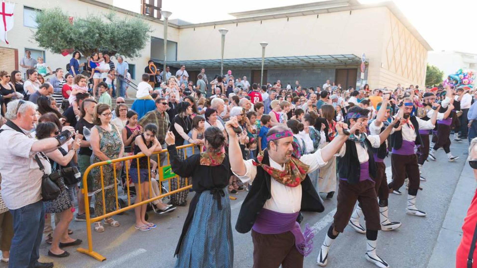 El barrio de Lourdes pone en marcha sus fiestas de San Juan