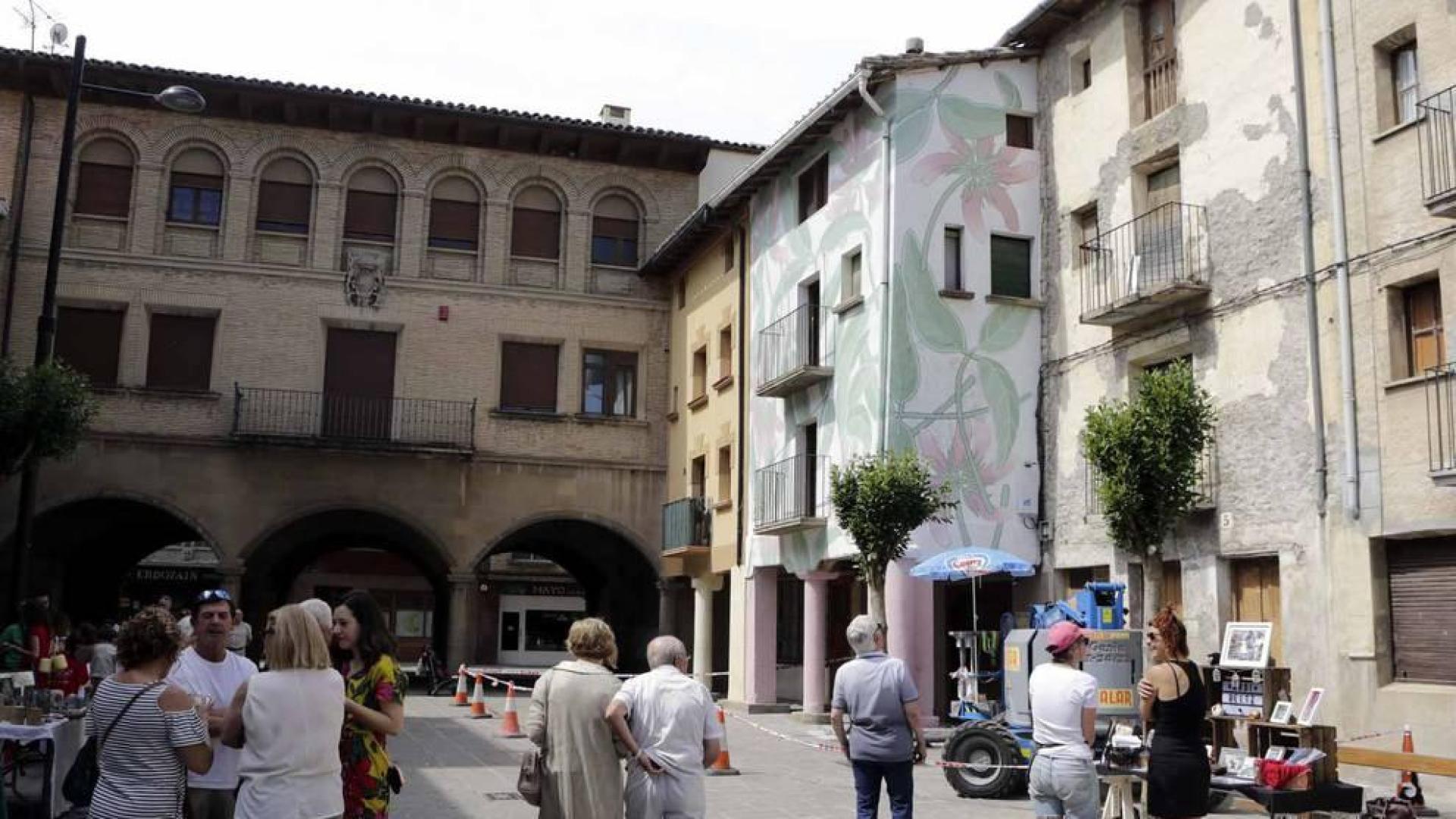 Taquen, Juan Landa, Deih, Pez y Doa han sido los cinco artistas encargados de transformar fachadas deterioradas o en desuso en auténticas obras de arte.