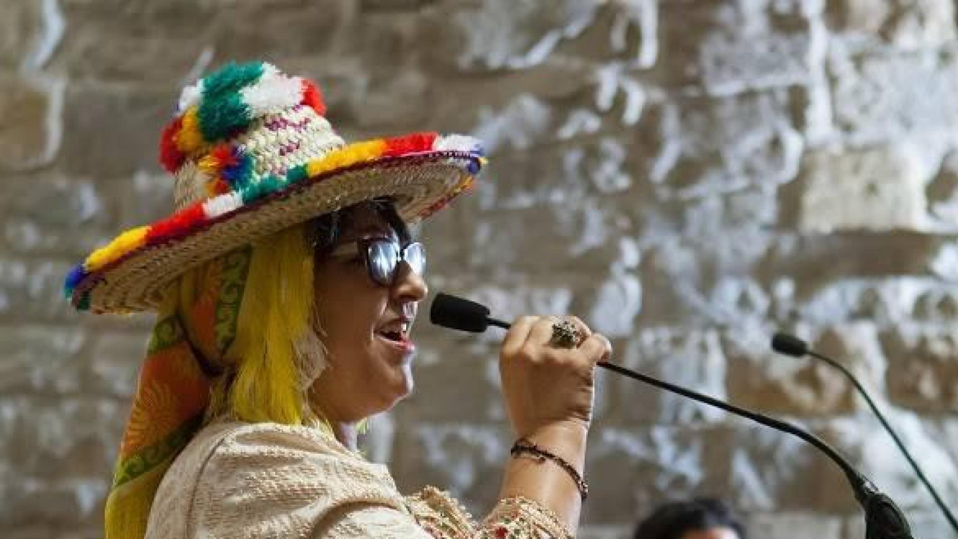 Latifa Rahmouni: “Mis canciones cuentan mi vida, la de una niña huérfana y triste”