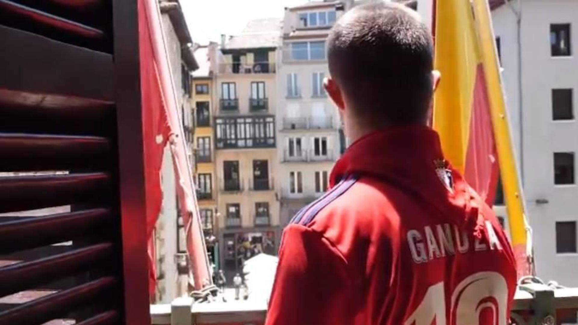 Un jugador de Osasuna vuelve a tirar el Txupinazo