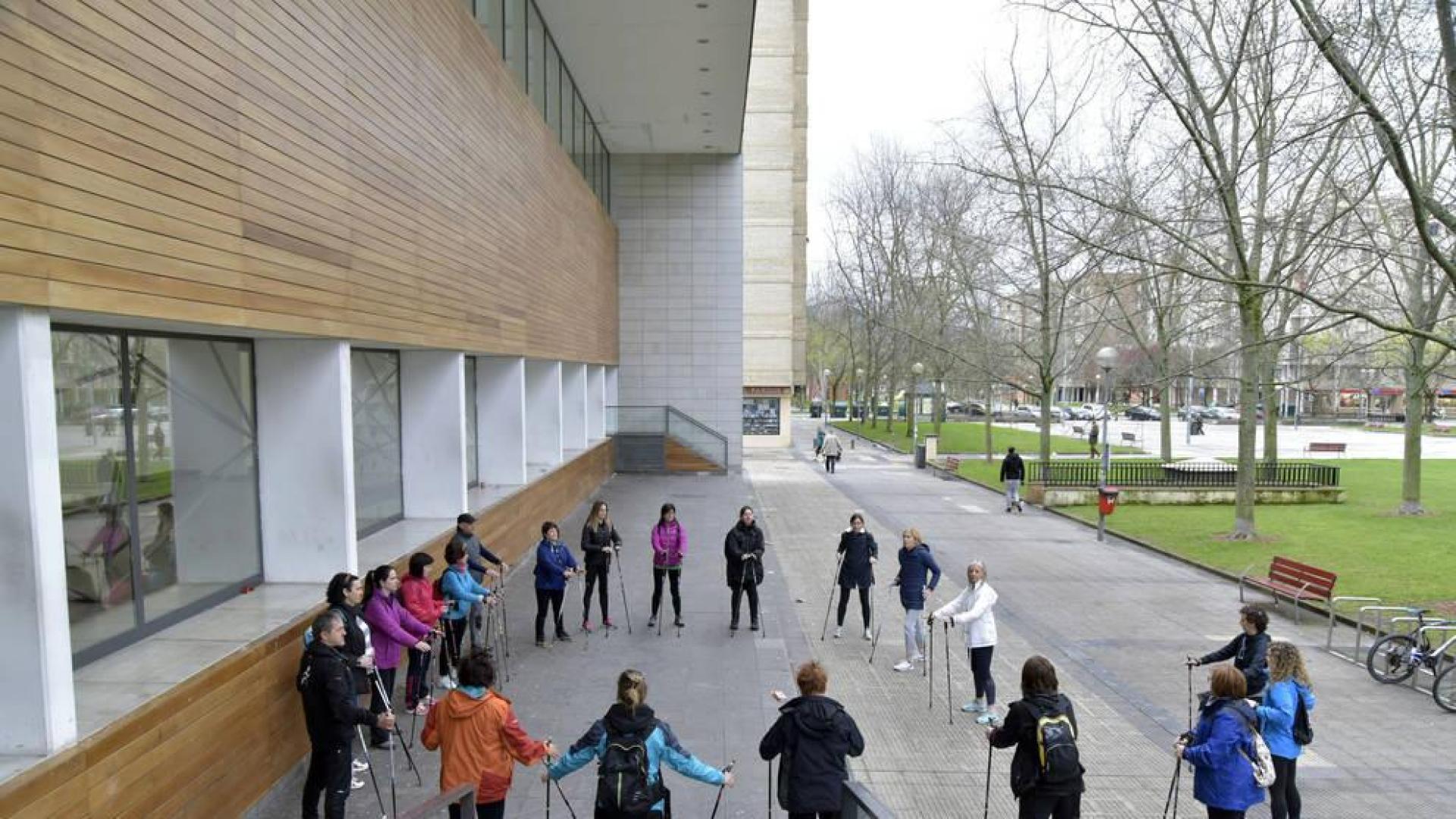 548 personas han participado esta primavera en sesiones de marcha nórdica