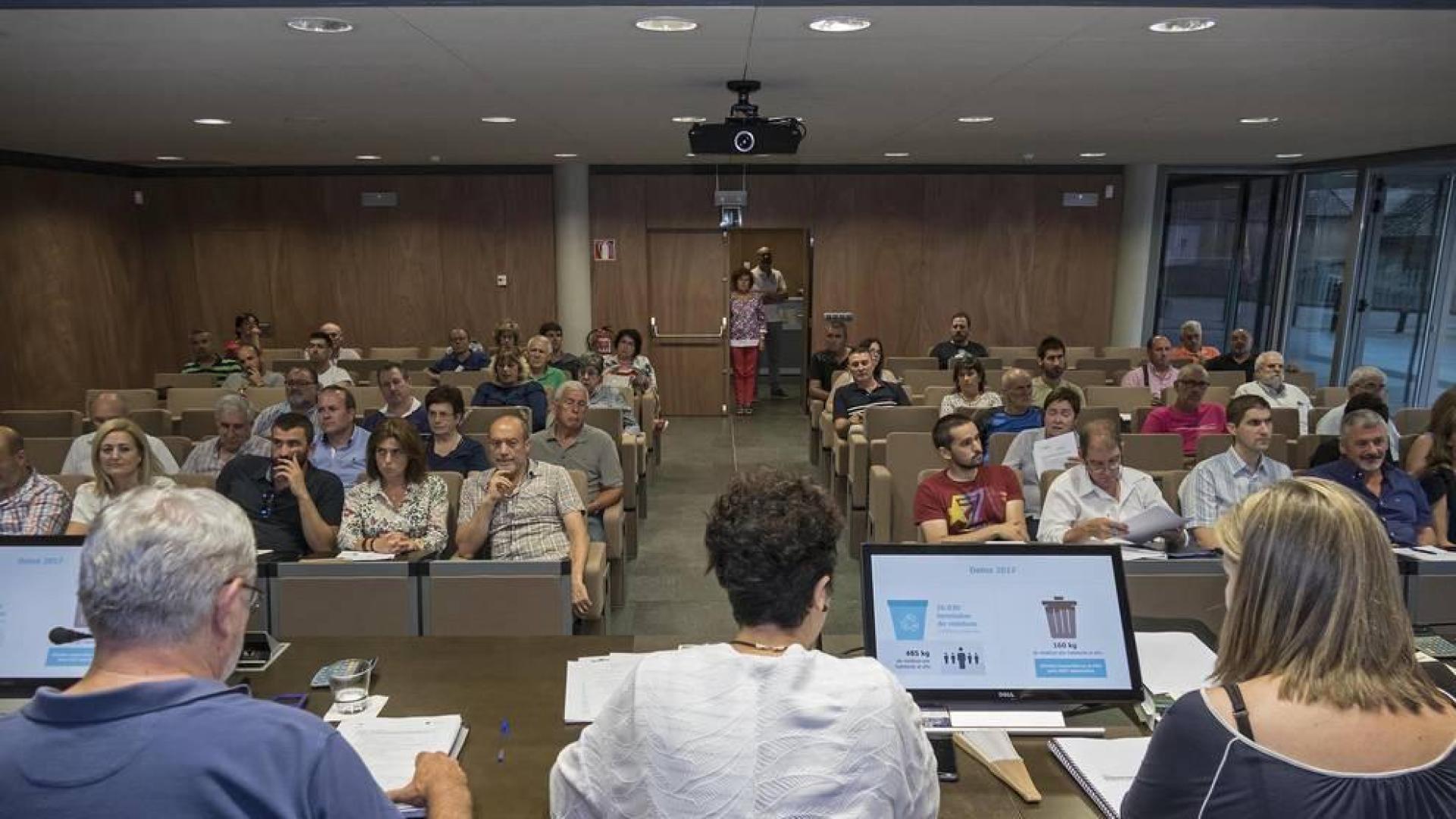 La forma de elegir al nuevo gerente crispa el debate en la Mancomunidad