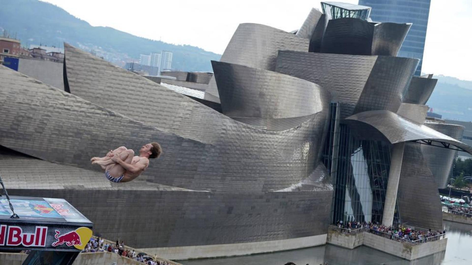Sobrevolando el Museo Guggenheim