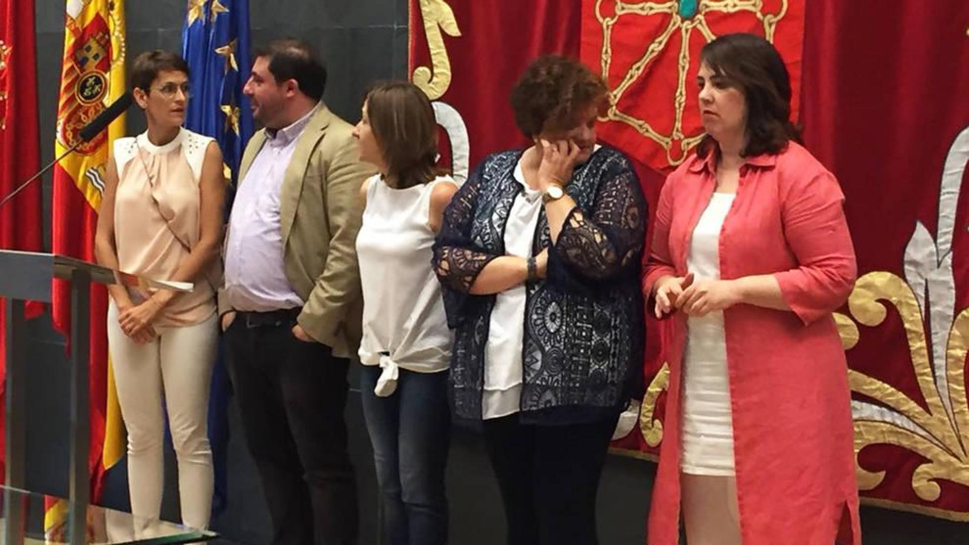 Los críticos de Podemos estudian echar del grupo a Ainhoa Aznárez