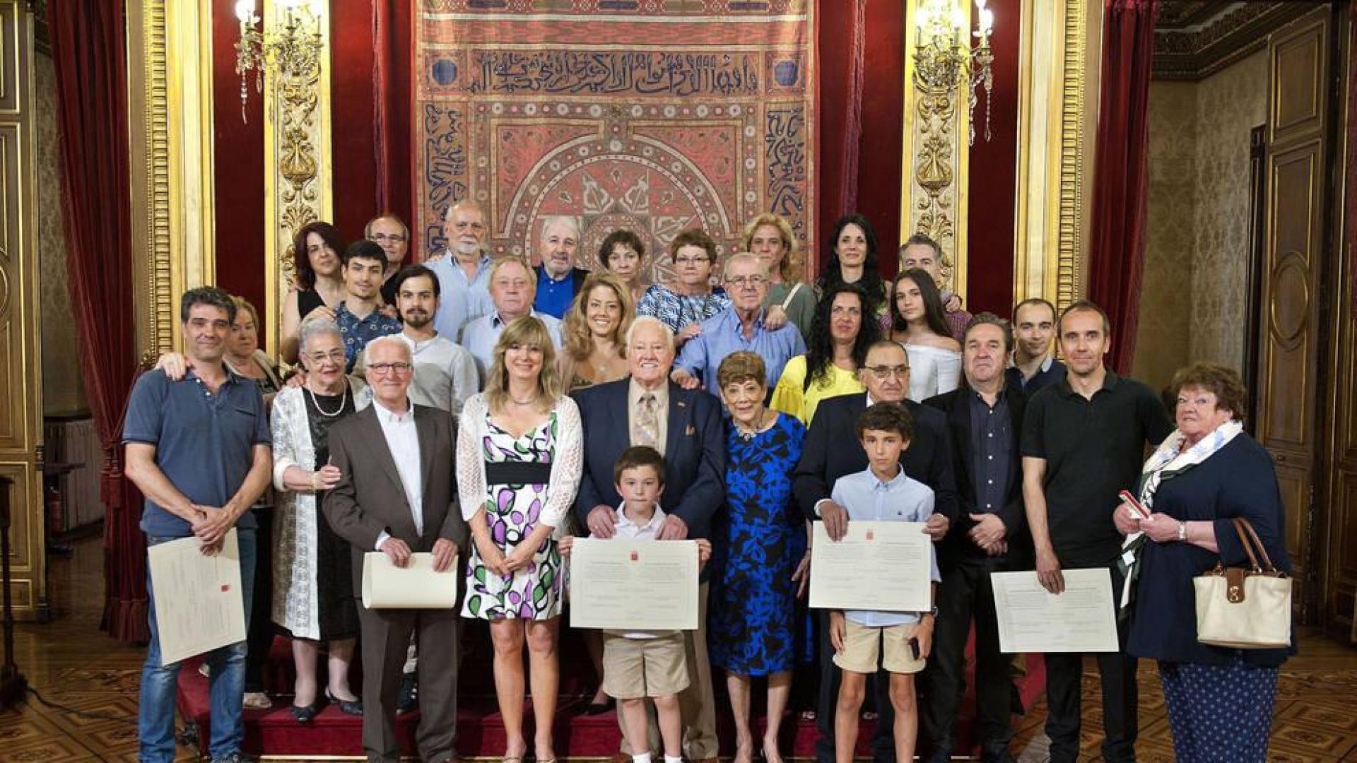 Reconocimiento a 'Los Iruña'ko' por su "extensa y fecunda trayectoria artística"