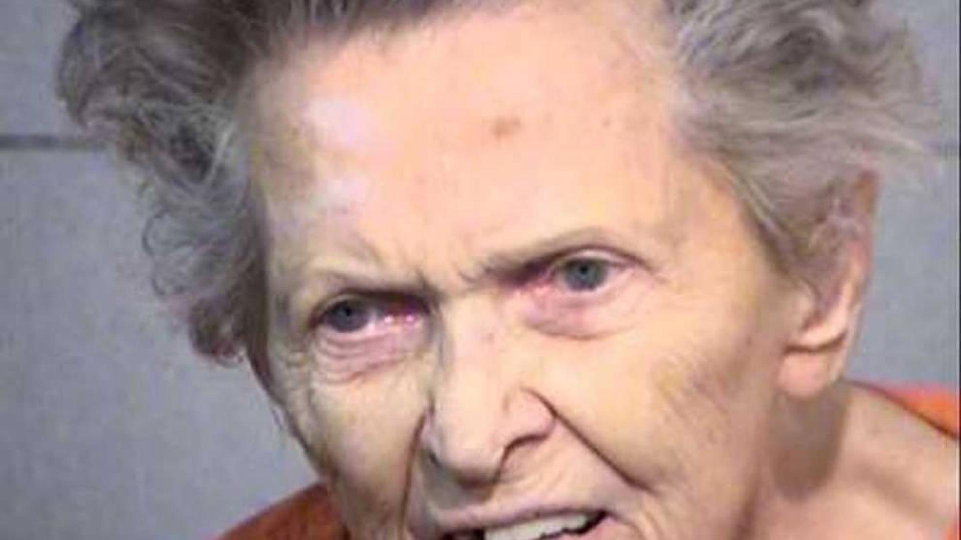Detenida una mujer de 92 años por matar a su hijo, que la quería meter en un asilo