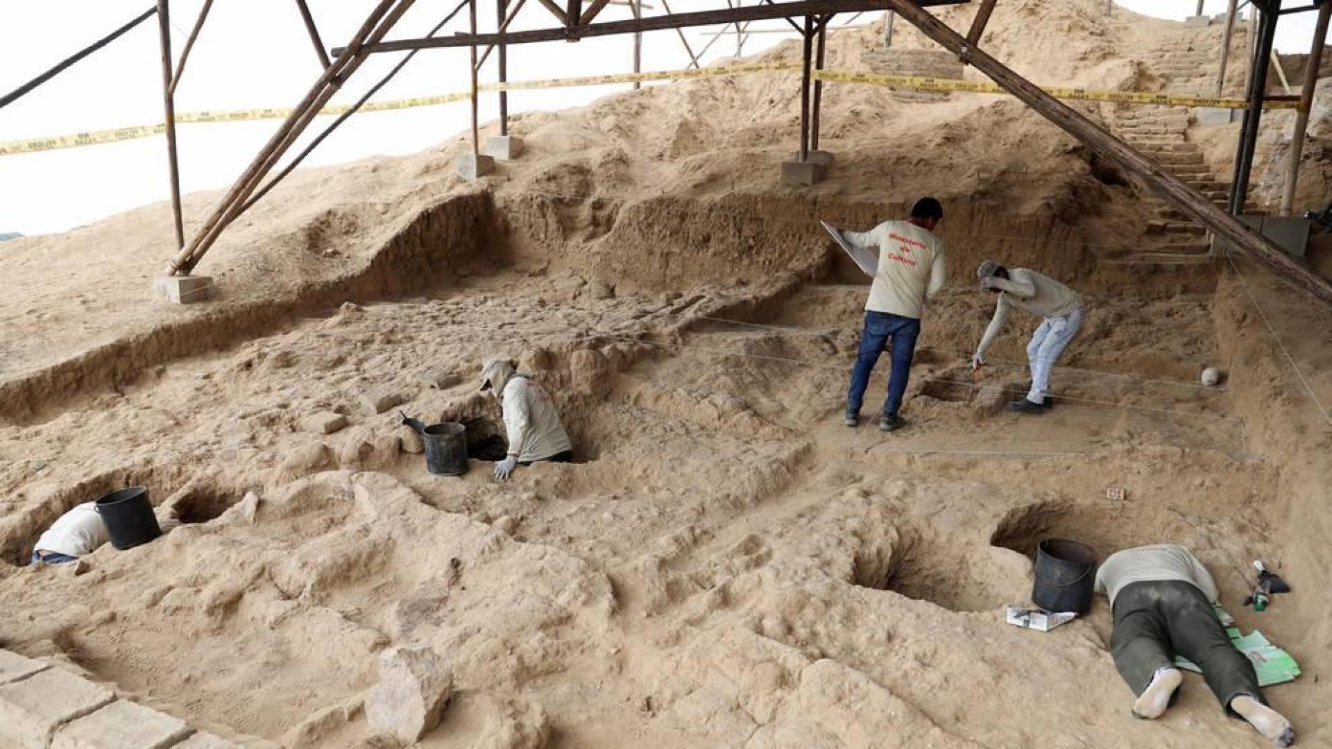 El valle de las Pirámides de Perú revela su pasado inca con el hallazgo de 24 tumbas
