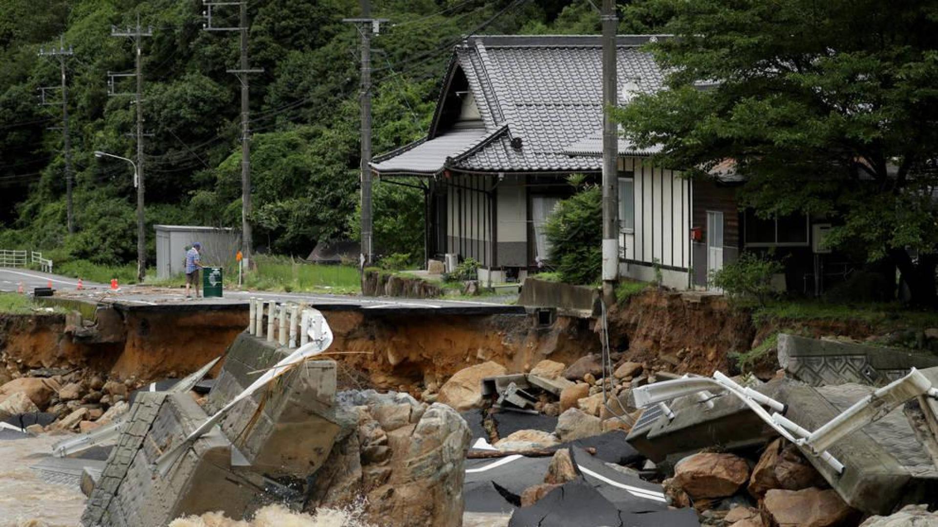 Las lluvias torrenciales dejan al menos 17 muertos y 50 desaparecidos en Japón