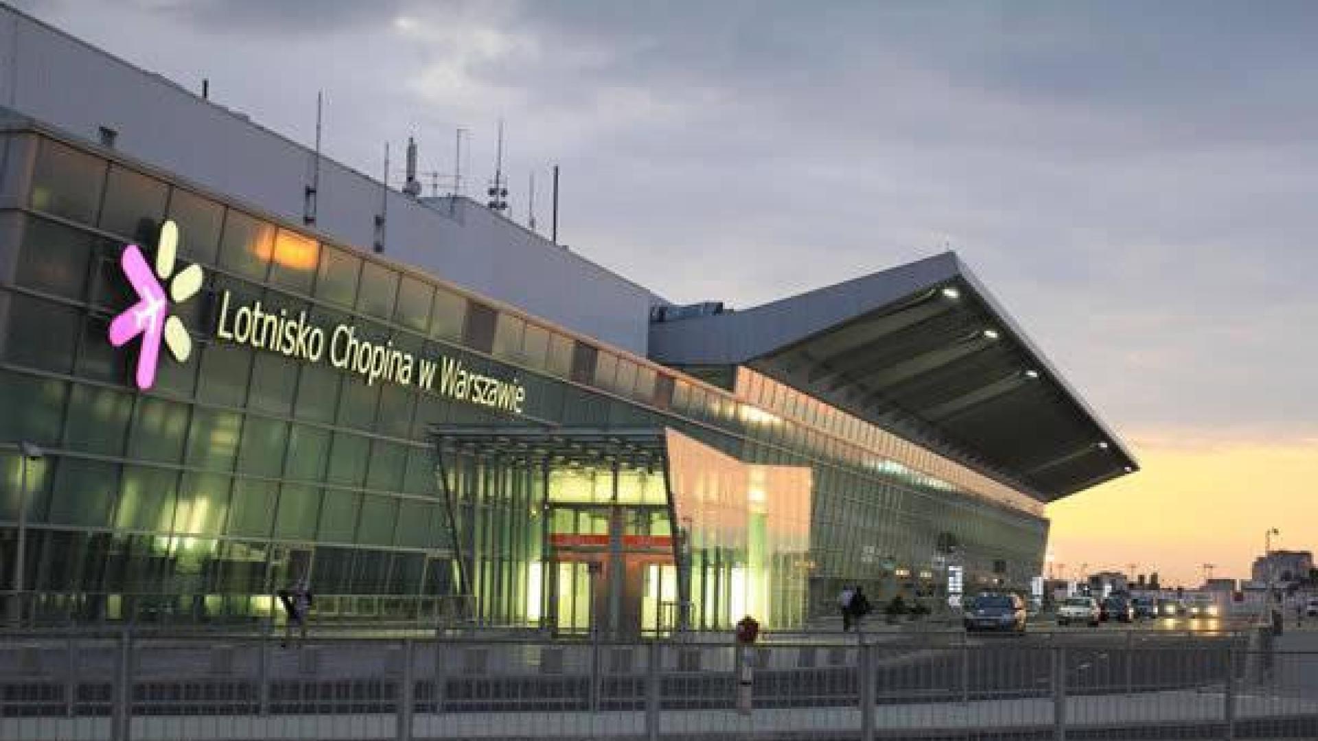 Cuatro hospitalizados por una fuga tóxica en el aeropuerto de Varsovia