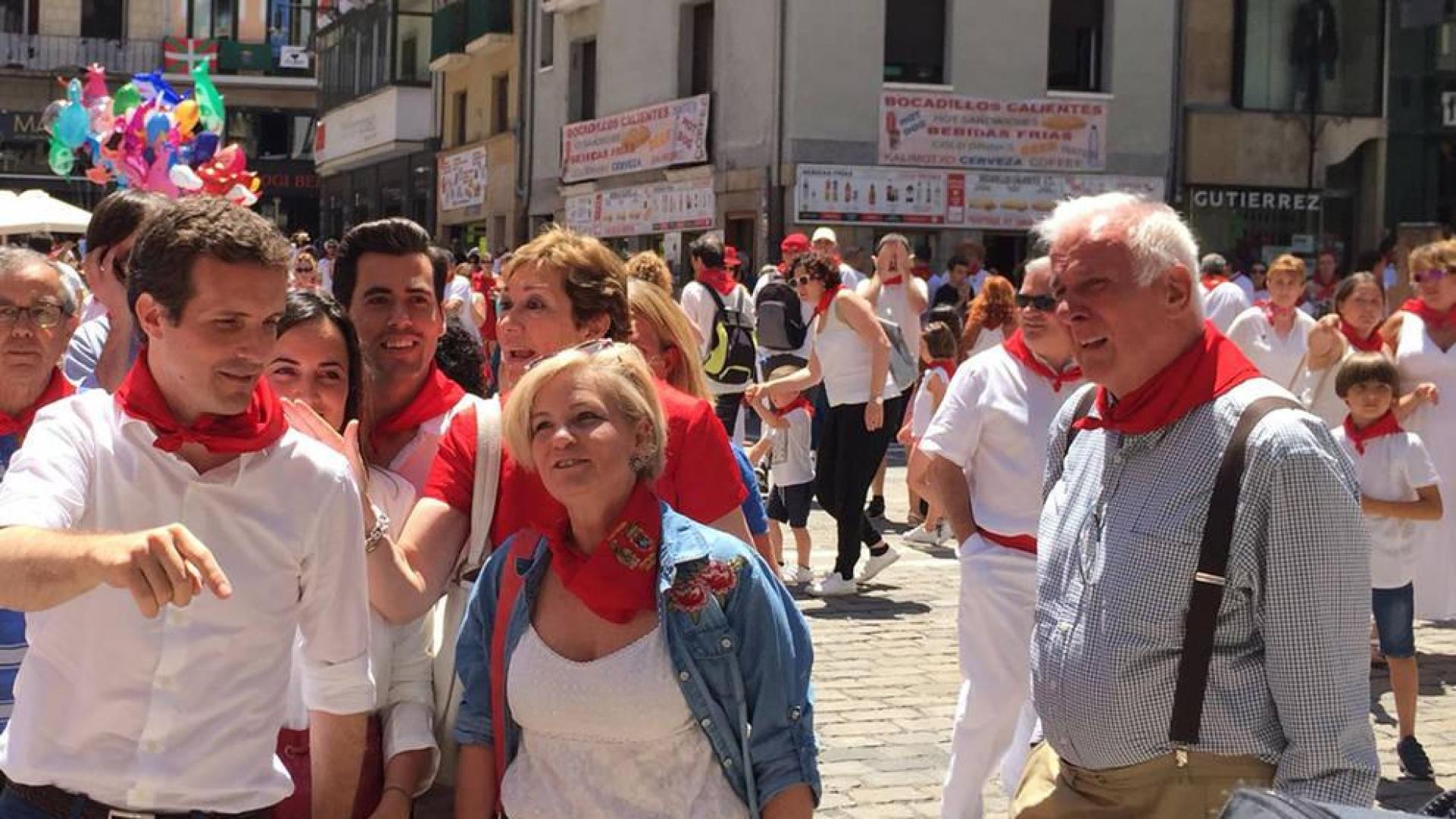 Pablo Casado, increpado en Pamplona durante su visita a los Sanfermines