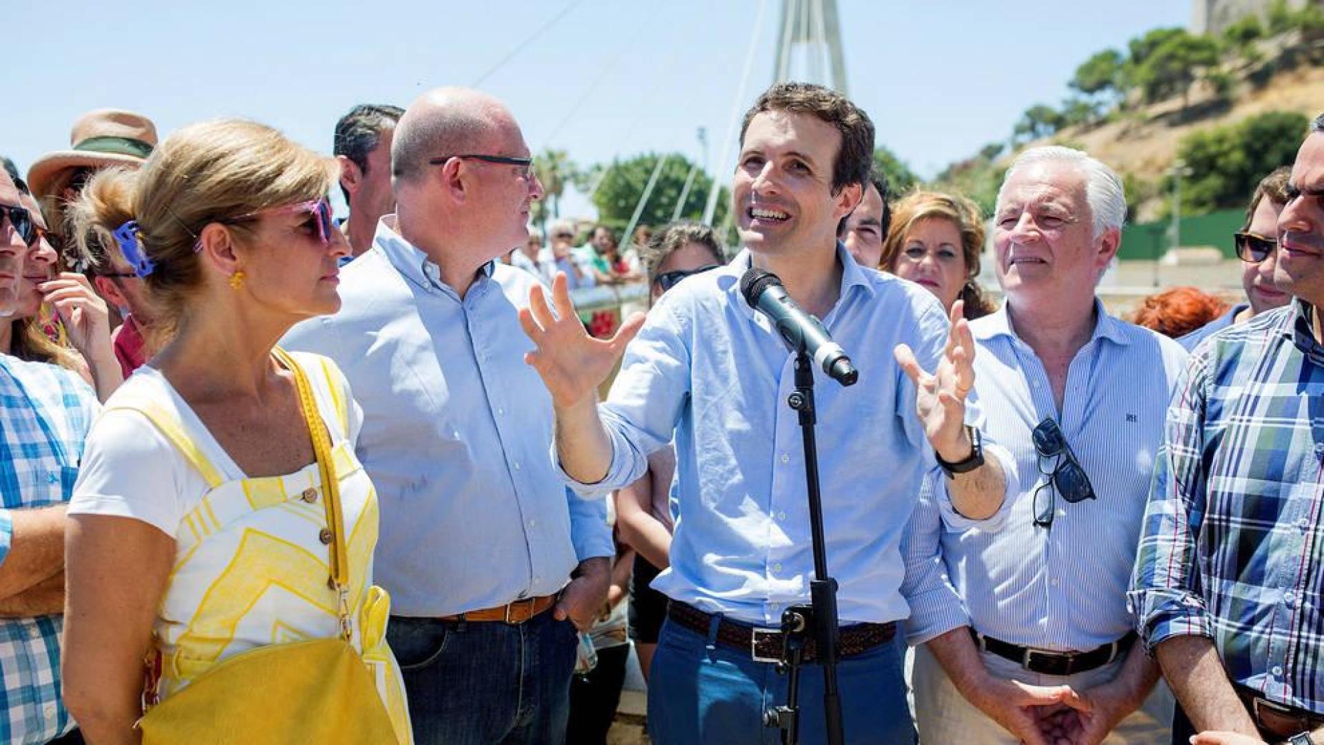 Casado cree que sería una conjura una candidatura unitaria antes del congreso