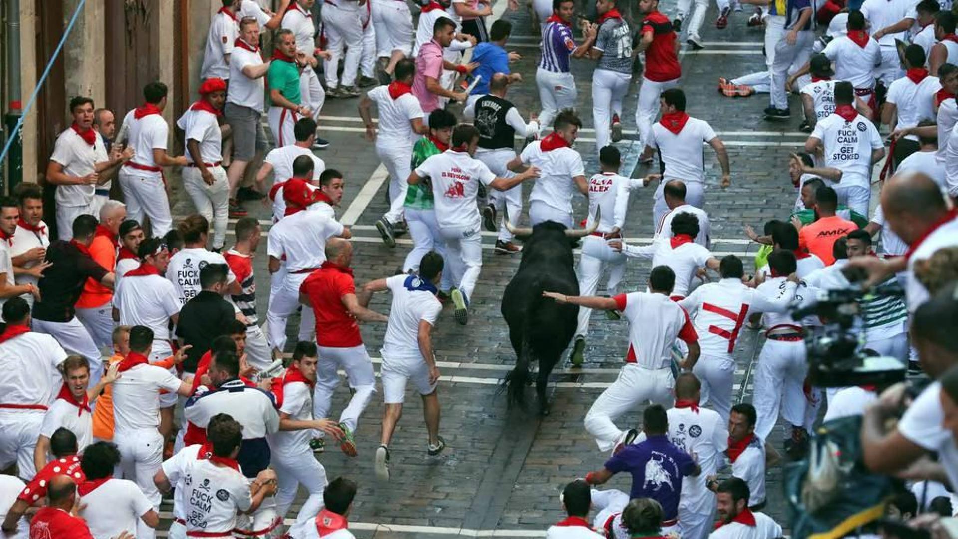Imágenes del tercer encierro de los Sanfermines 2018, protagonizado por toros de Cebada Gago.