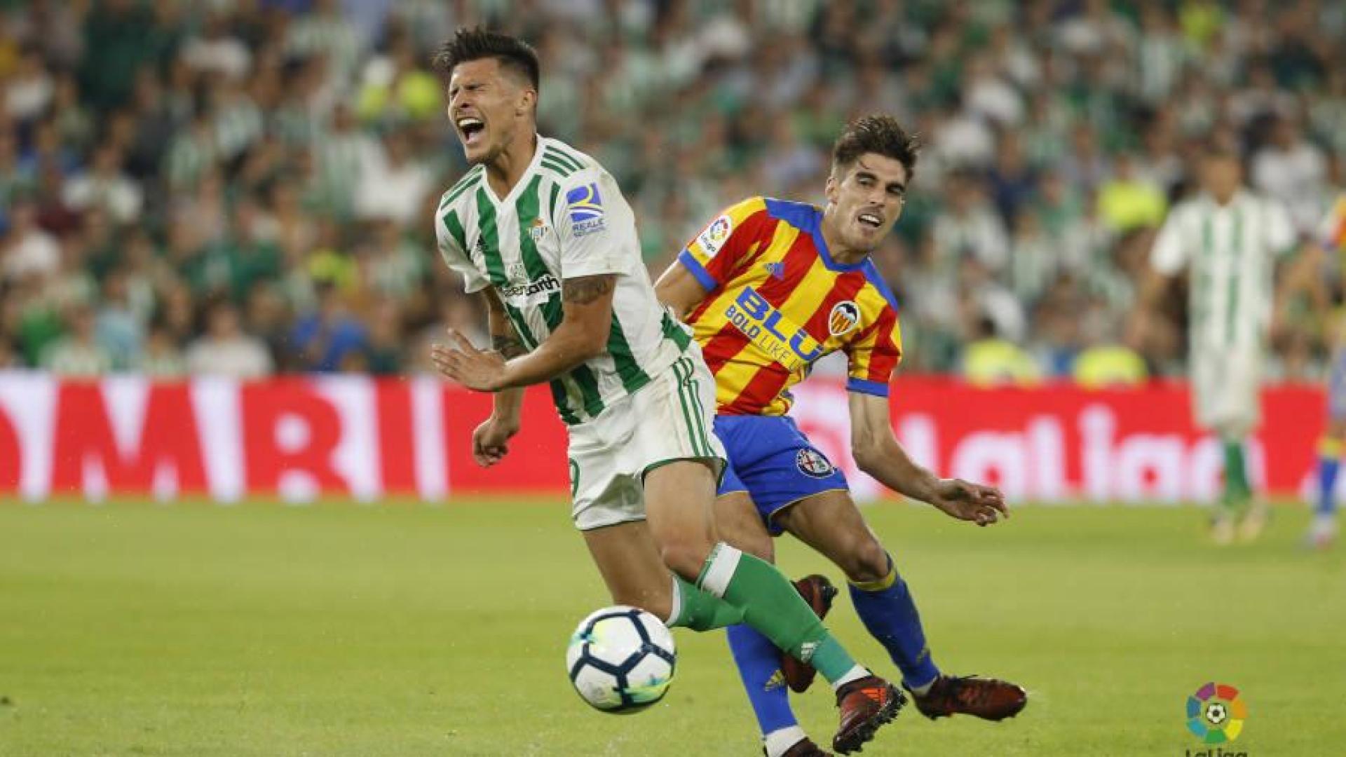 Sitúan a Nacho Vidal, lateral del Valencia, en la órbita de Osasuna