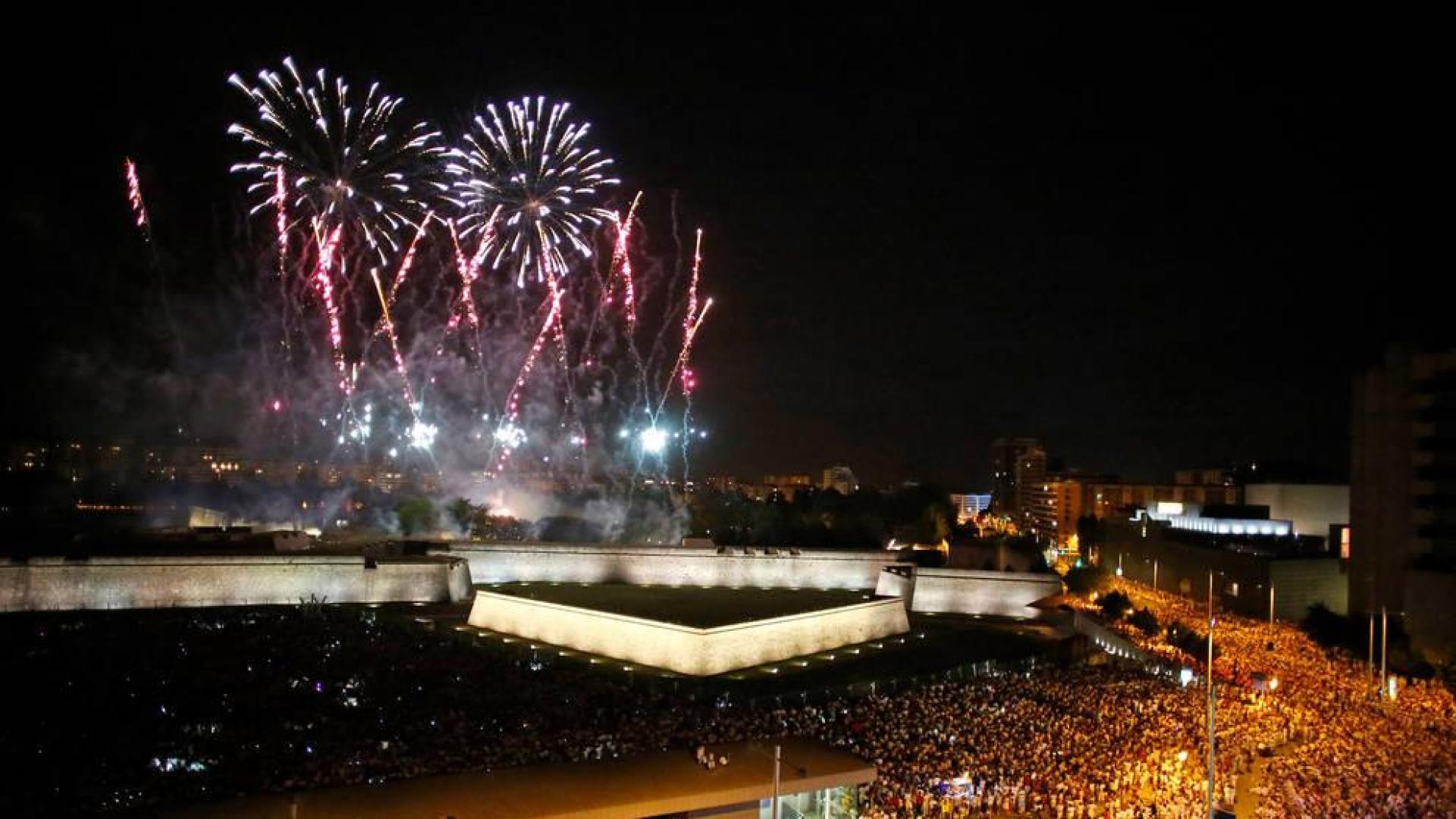 276.000 personas han visto los fuegos artificiales en Yanguas y Miranda y vuelta del Castillo
