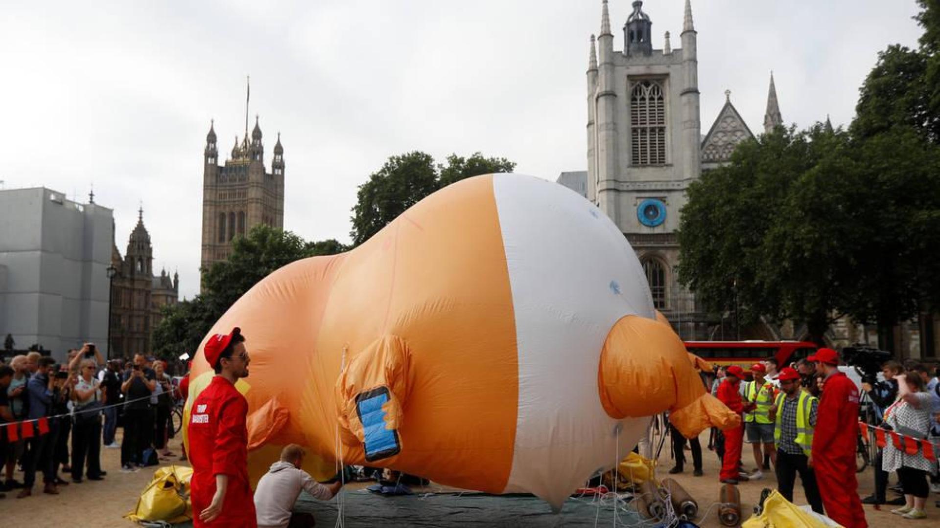 El alcalde de Londres defiende su decisión de autorizar el globo del "bebé Trump"