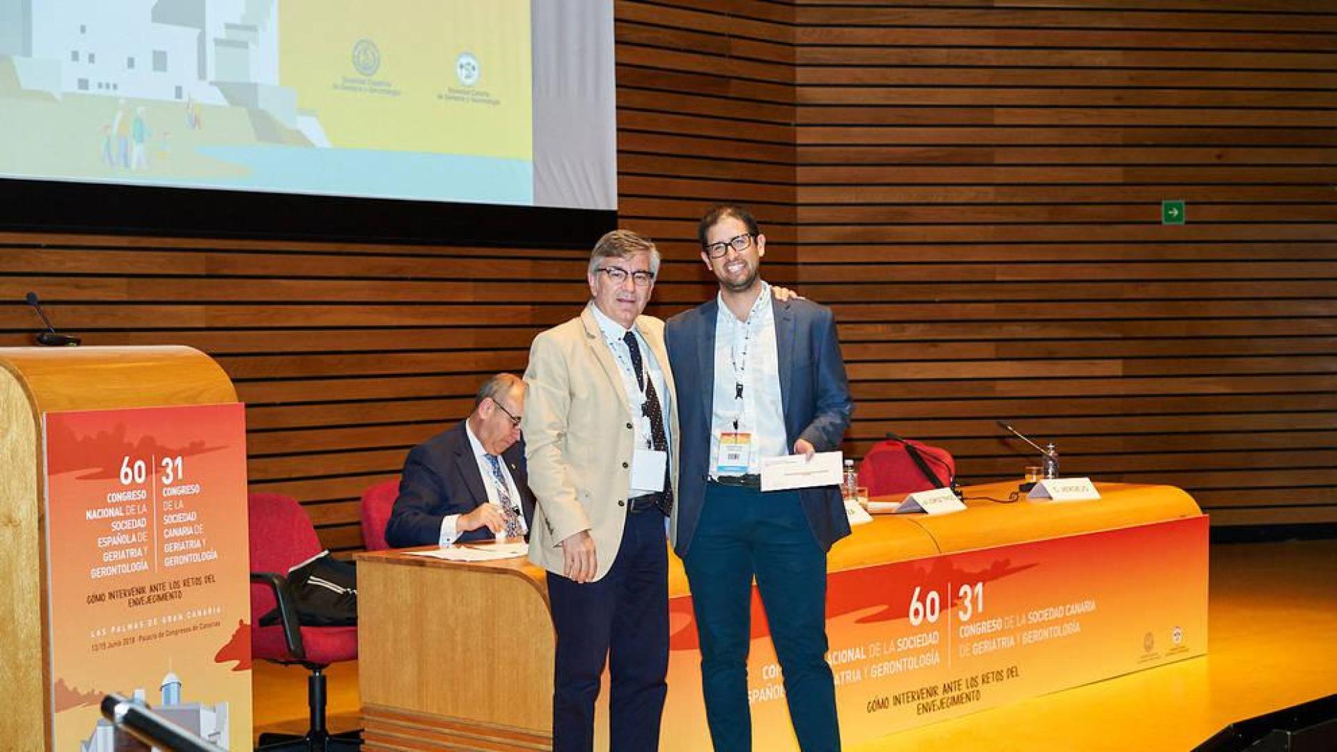 Bernardo Abel Cedeño, del CHN, distinguido como mejor residente de Geriatría del año