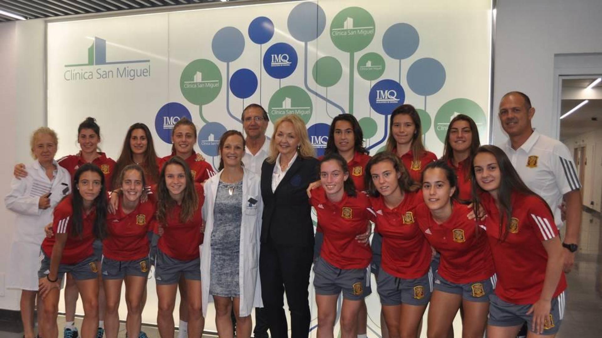 Reconocimiento médico en la Clínica San Miguel a la selección femenina sub‐20
